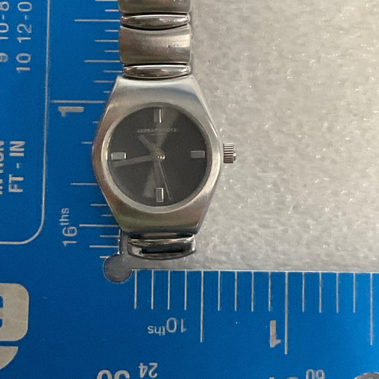 Kenneth Cole Ladies Watch 6in Stainless Steel Band Black Dial KC4207 Japan Quart - Image 7