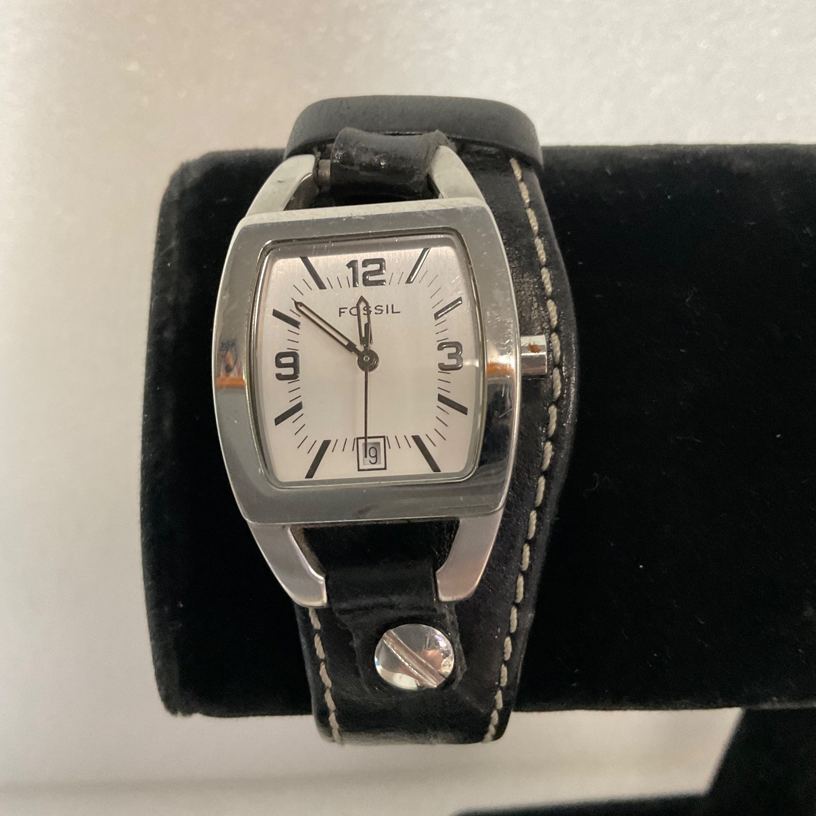 Fossil JR-8129 Men’s Watch 6in Black Leather Band Silver Case Date Display - Image 2