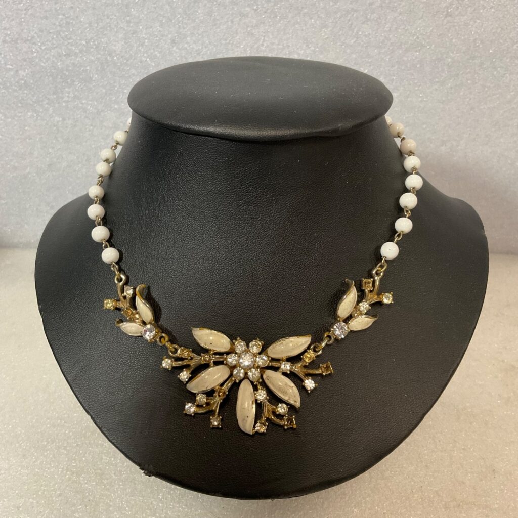 15 in White Bead Floral Rhinestone Bib Necklace Gold Tone Clasp - Image 1