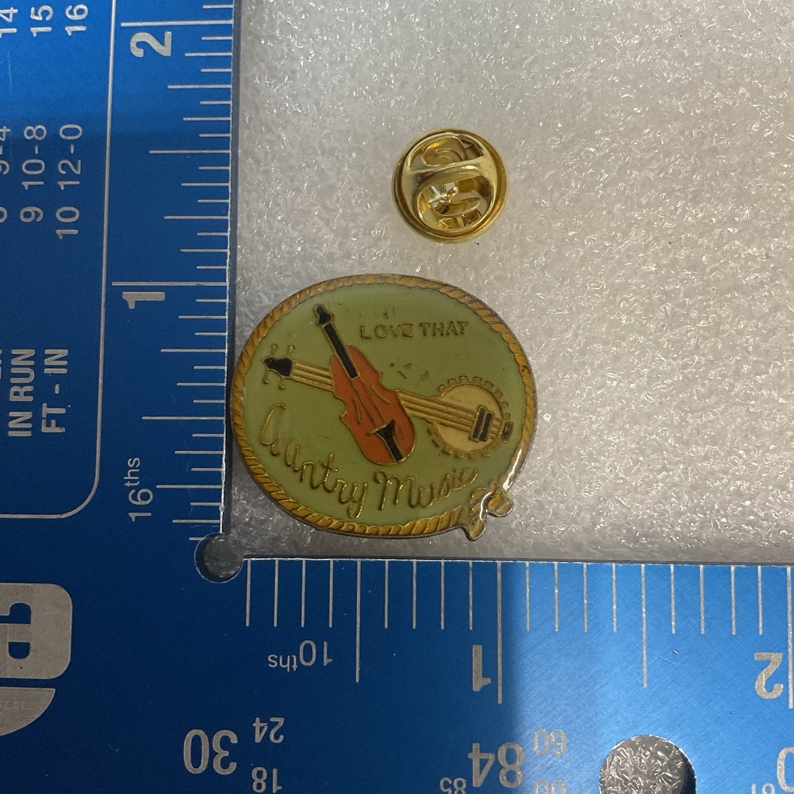 Love That Country Music Fiddle & Banjo Vtg 1” Pin Pinback GnuCollectibles - Image 7