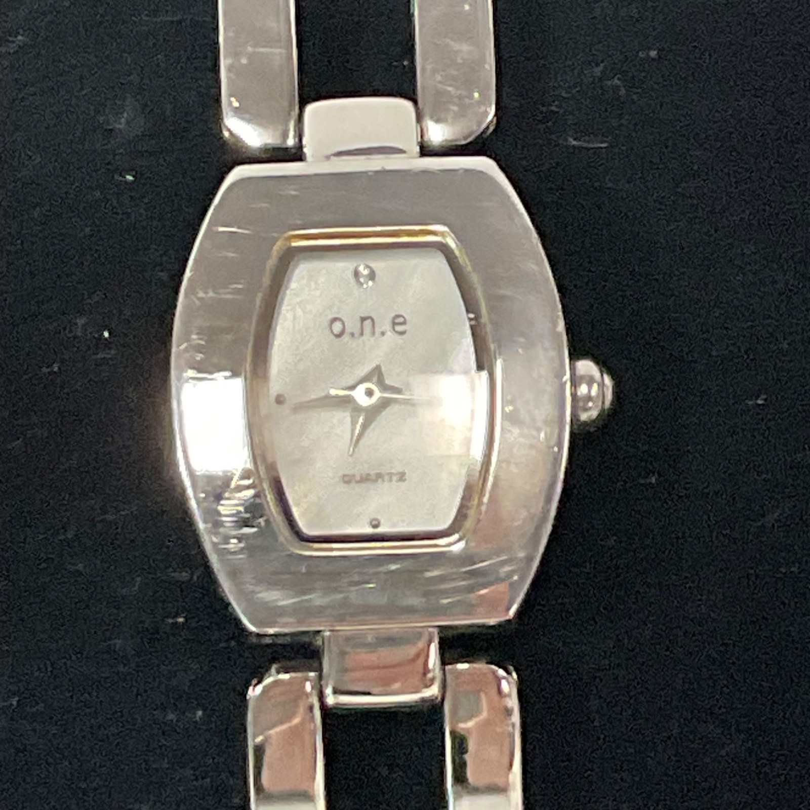 7in o.n.e Ladies Quartz Watch Stainless Steel Bracelet Style 45.96g Silver Tone - Image 2