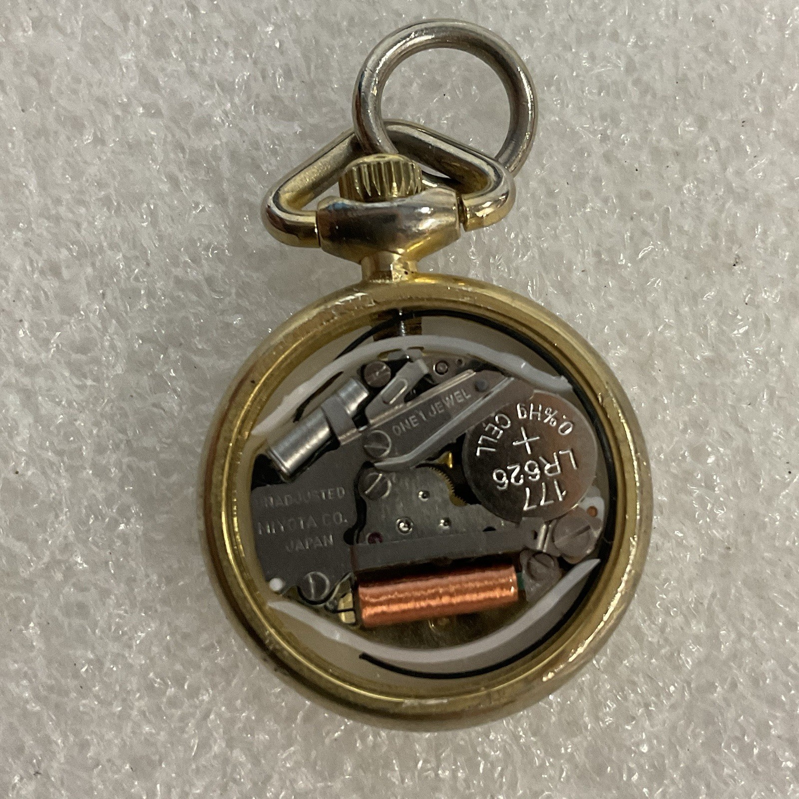 Nelsonic Watch-it Mini Gold Toned Pocket Watch LP523Y 012 2035 GnuFashion - Image 6