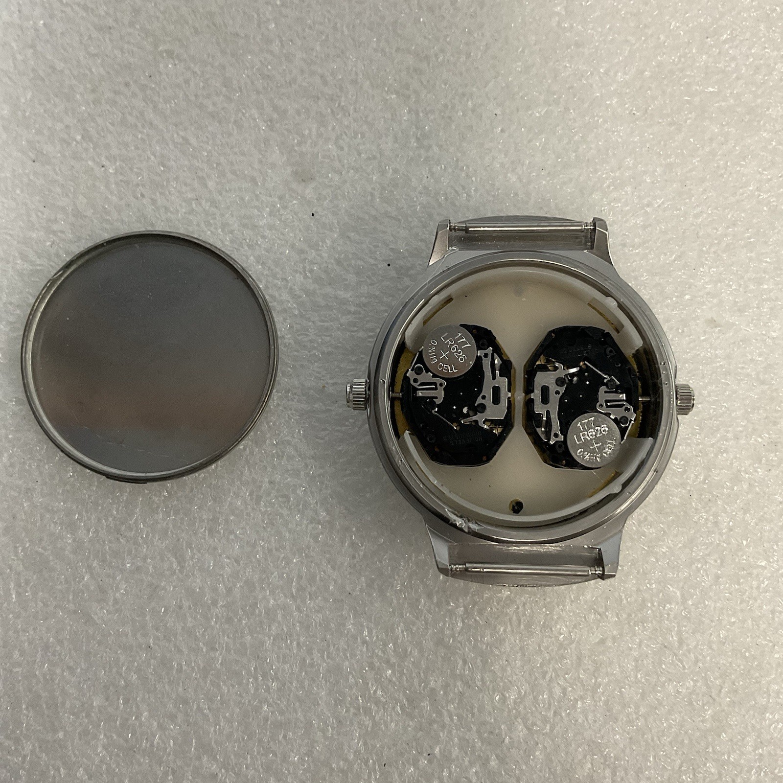 Dual Time Wristwatch Two Crowns In USA INC Alloy Case GnuFashion - Image 17