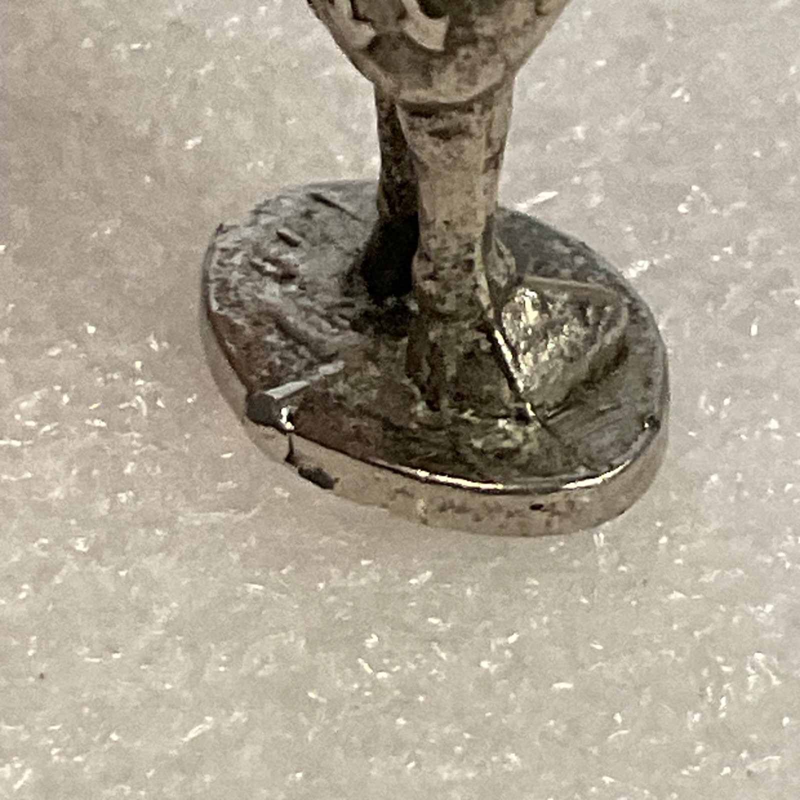 1.5in Silver Tone Roman Soldier Miniature Metal Figurine 9.6g - Image 8