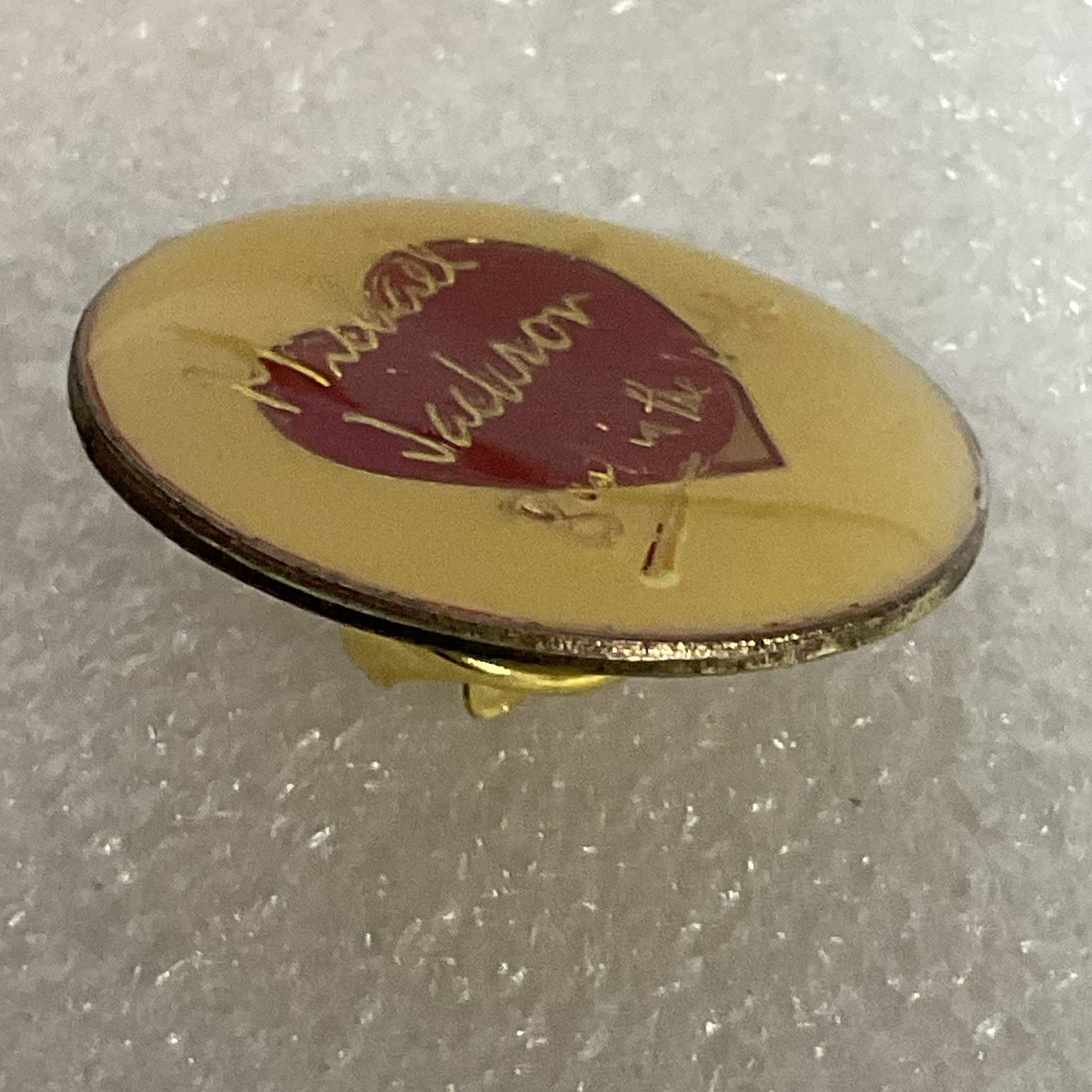 Michael Jackson Best In The World 1” Round Pin Pinback Heart Vtg GnuCollectibles - Image 5