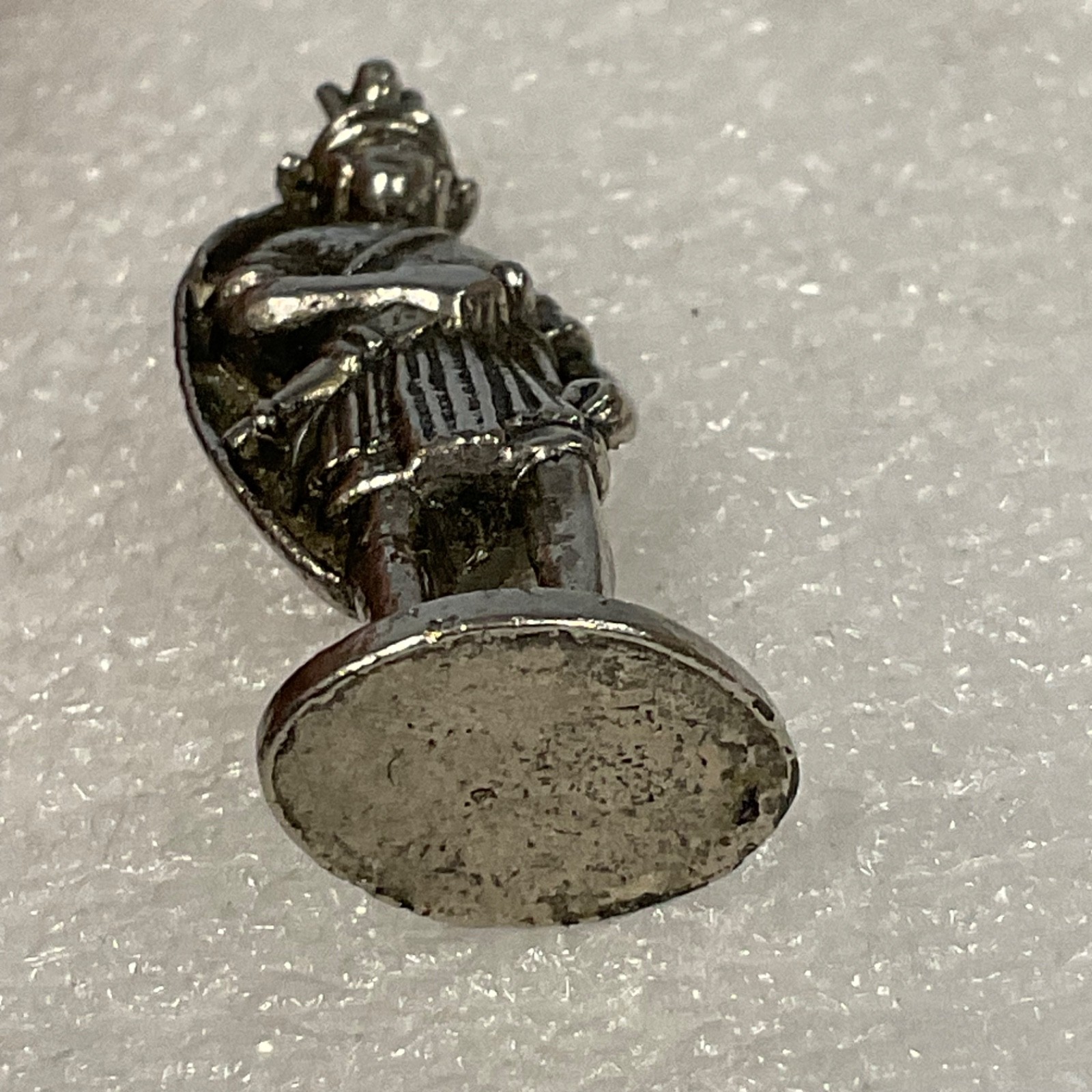 1.5in Silver Tone Roman Soldier Miniature Metal Figurine 9.6g - Image 5