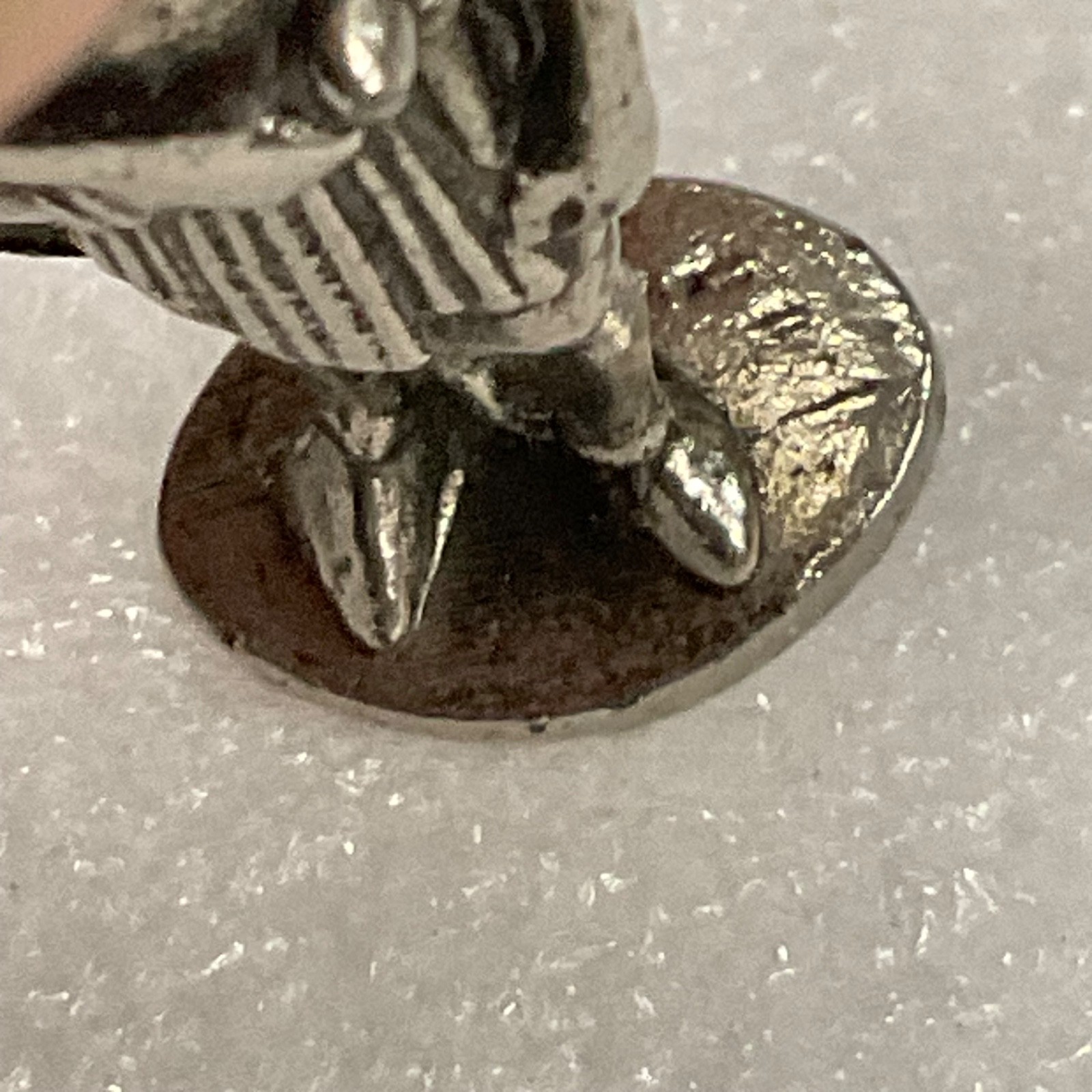 1.5in Silver Tone Roman Soldier Miniature Metal Figurine 9.6g - Image 7
