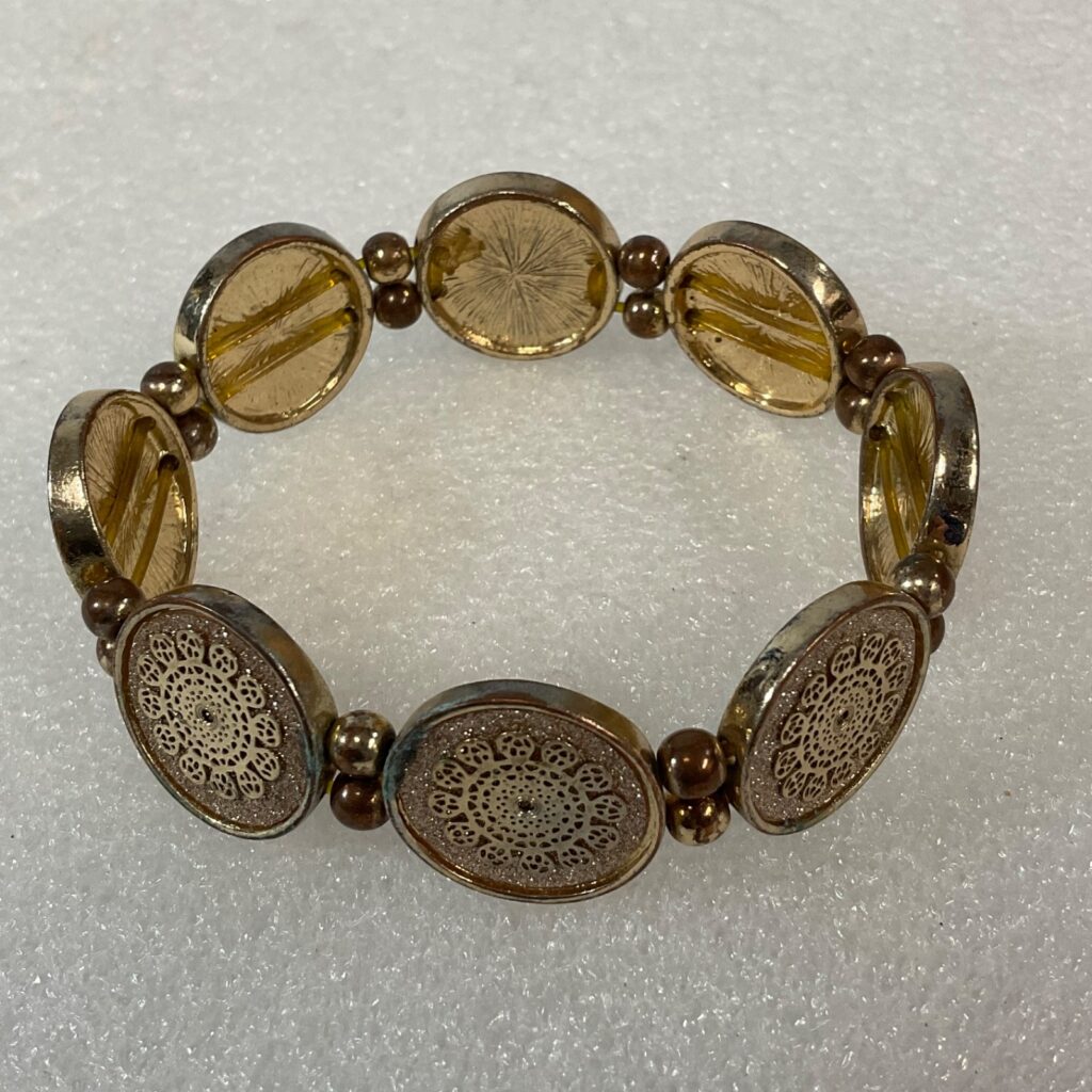 7in Gold Tone Oval Panel Stretch Bracelet Brown Bead 26.09g - Image 1