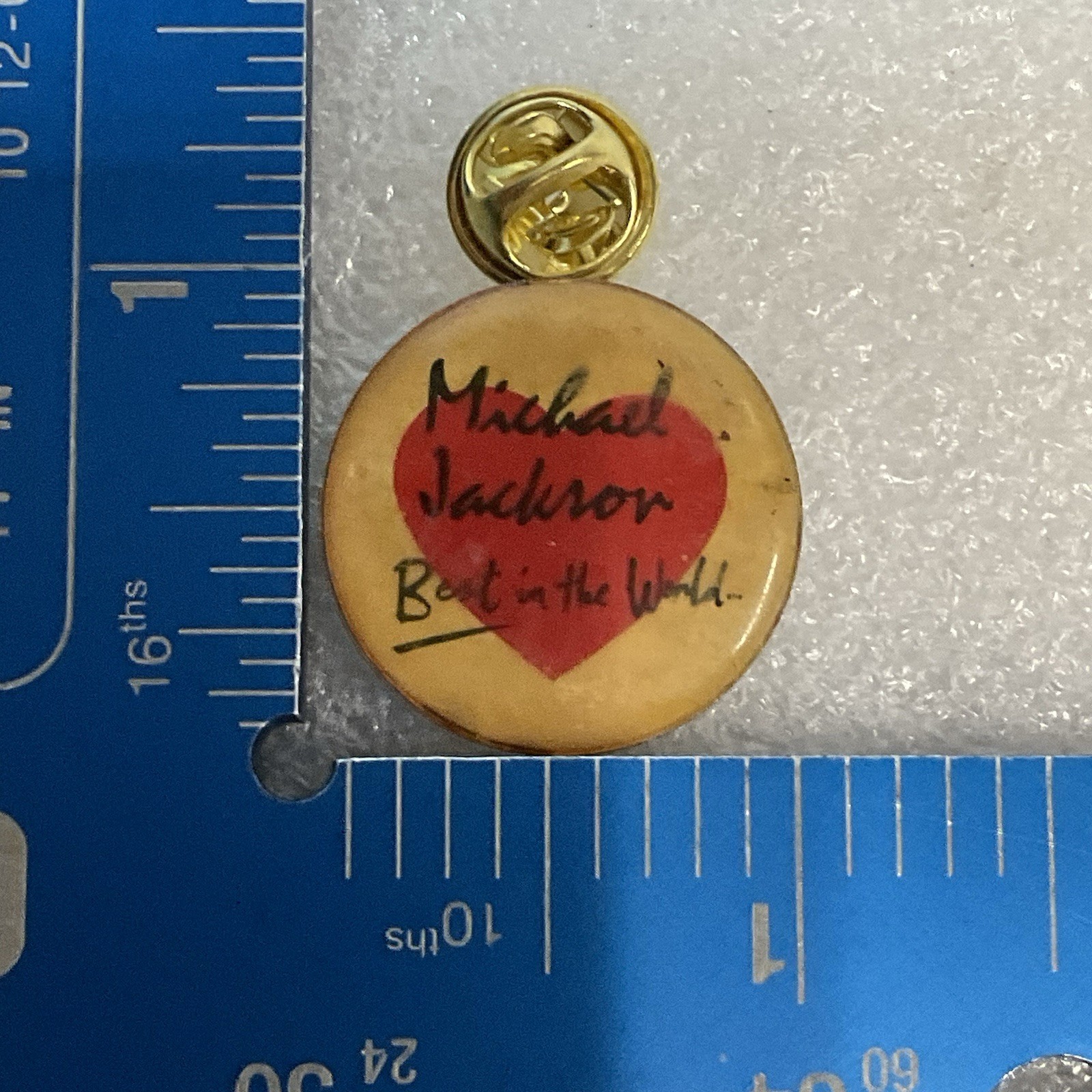 Michael Jackson Best In The World Round 1” Pin Pinback Heart GnuCollectibles - Image 7
