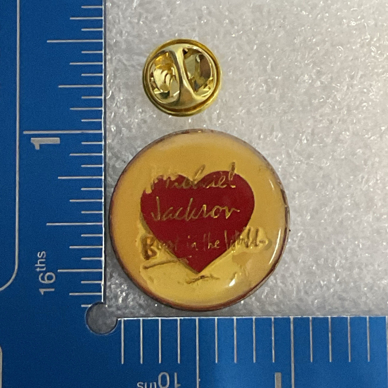 Michael Jackson Best In The World Vtg 1” Round Pin Pinback Heart GnuCollectibles - Image 5