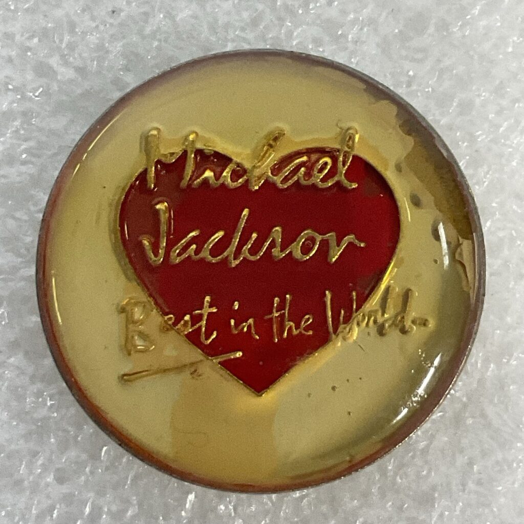Michael Jackson Best In The World 1” Round Vtg Pin Pinback Heart GnuCollectibles - Image 1