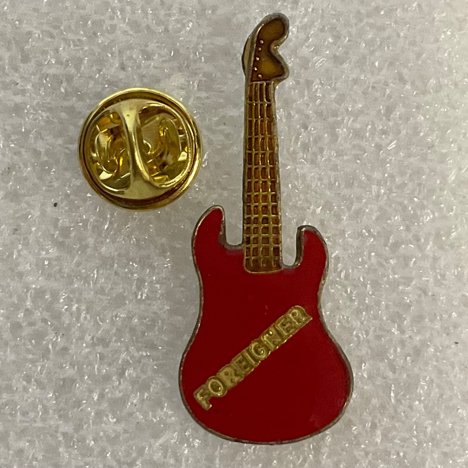 Foreigner Red & Gold Guitar Vintage 1.5” Pin GnuCollectibles - Image 3