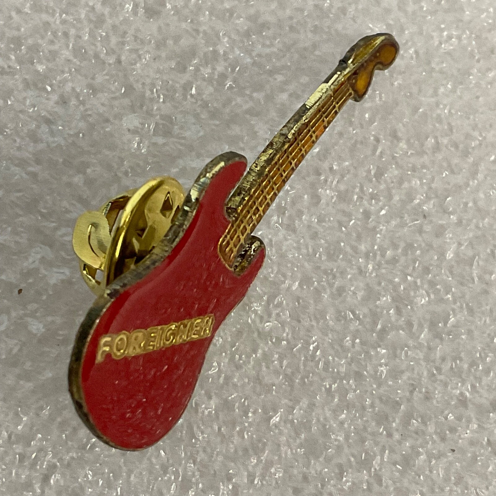 Foreigner Red & Gold Guitar Vintage 1.5” Pin GnuCollectibles - Image 6