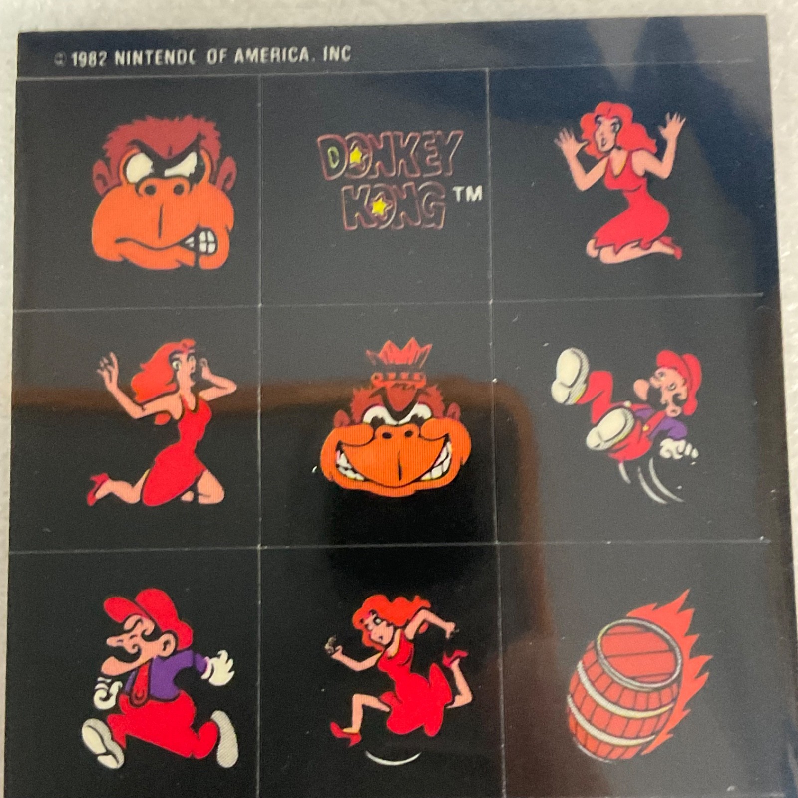 1982 Topps Donkey Kong #35 Small Stickers Nintendo Mario Puzzle Card - Image 3