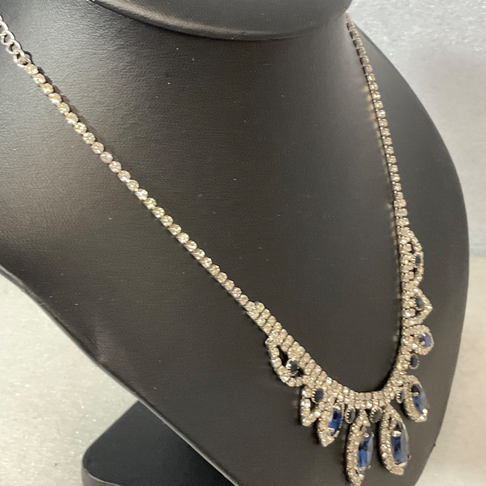 19in Silver Tone Blue Rhinestone Bib Statement Necklace 15.51g - Image 6