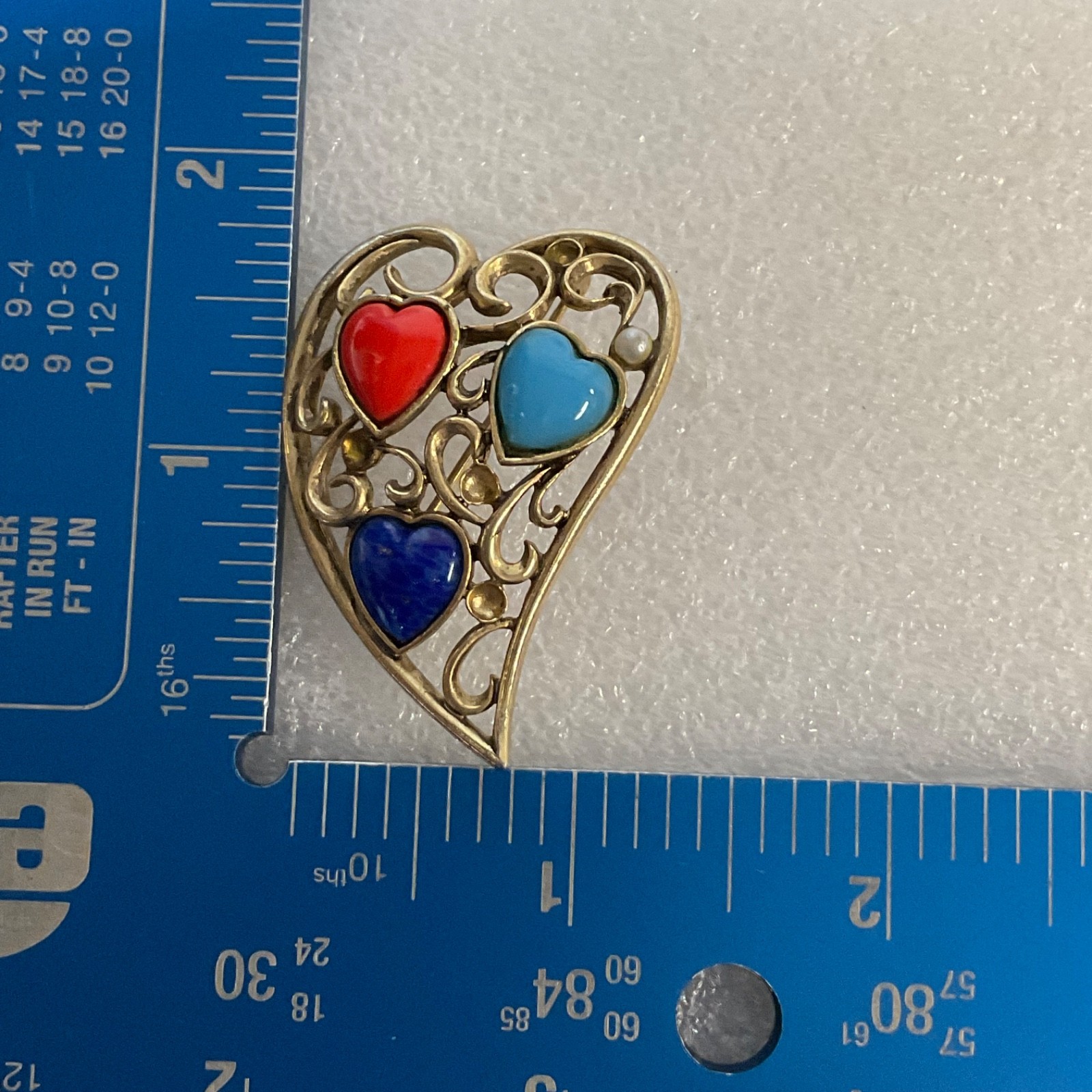 1.5in Gold Tone Heart Brooch Red Blue Turquoise Inset 10.23g - Image 3