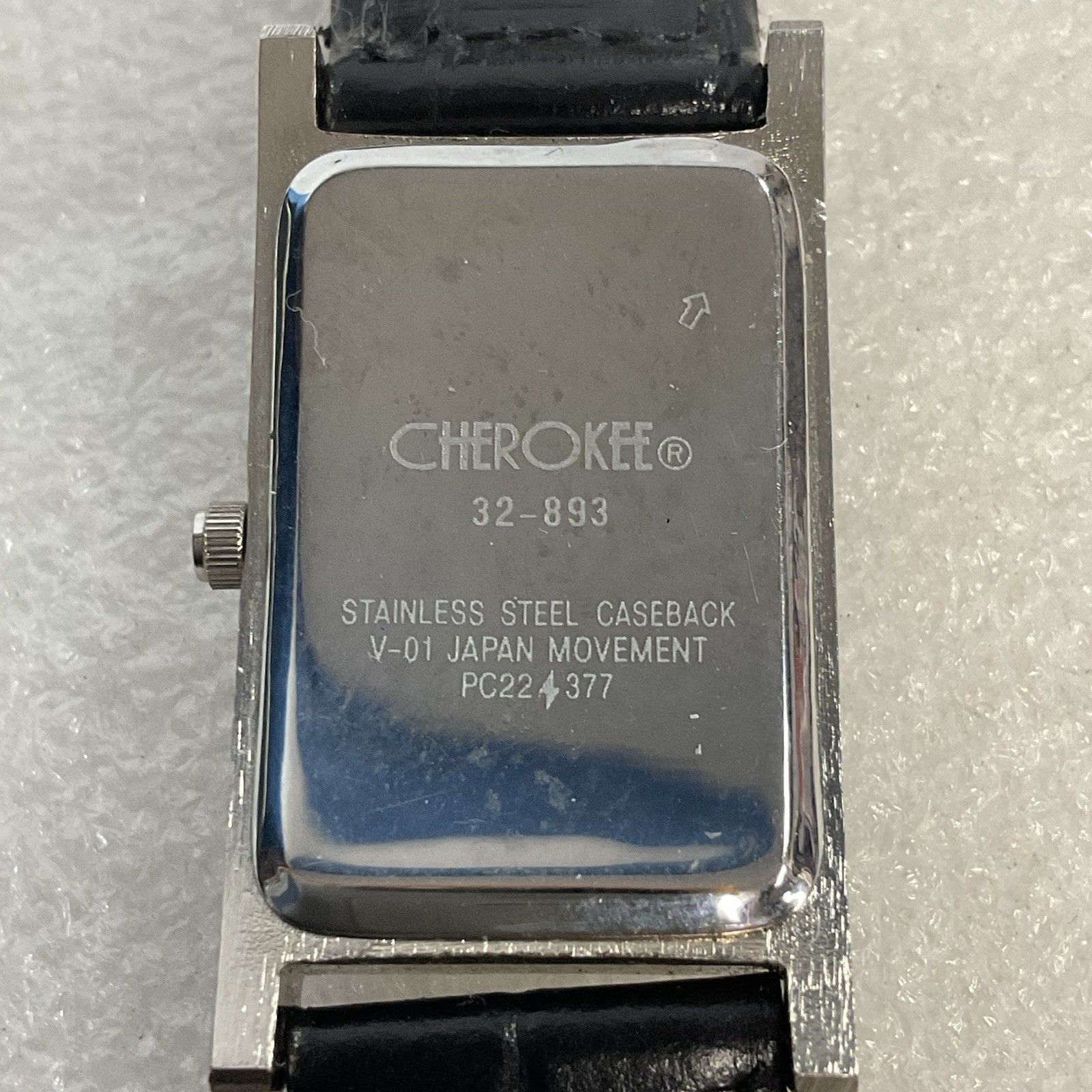 Cherokee Quartz Watch PC22 32-893 GnuFashion - Image 2
