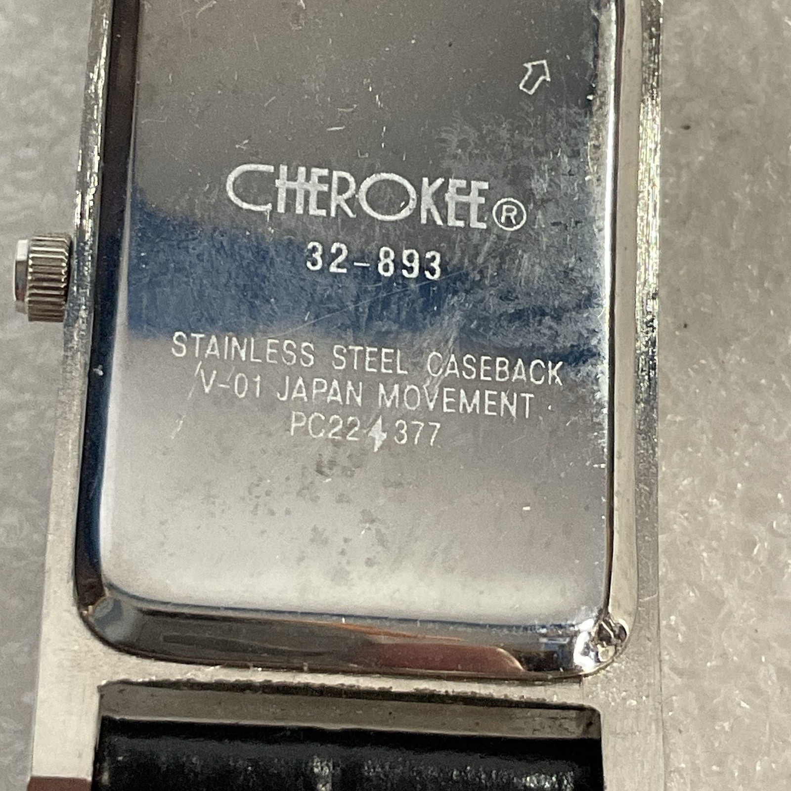 Cherokee Quartz Watch PC22 32-893 GnuFashion - Image 11
