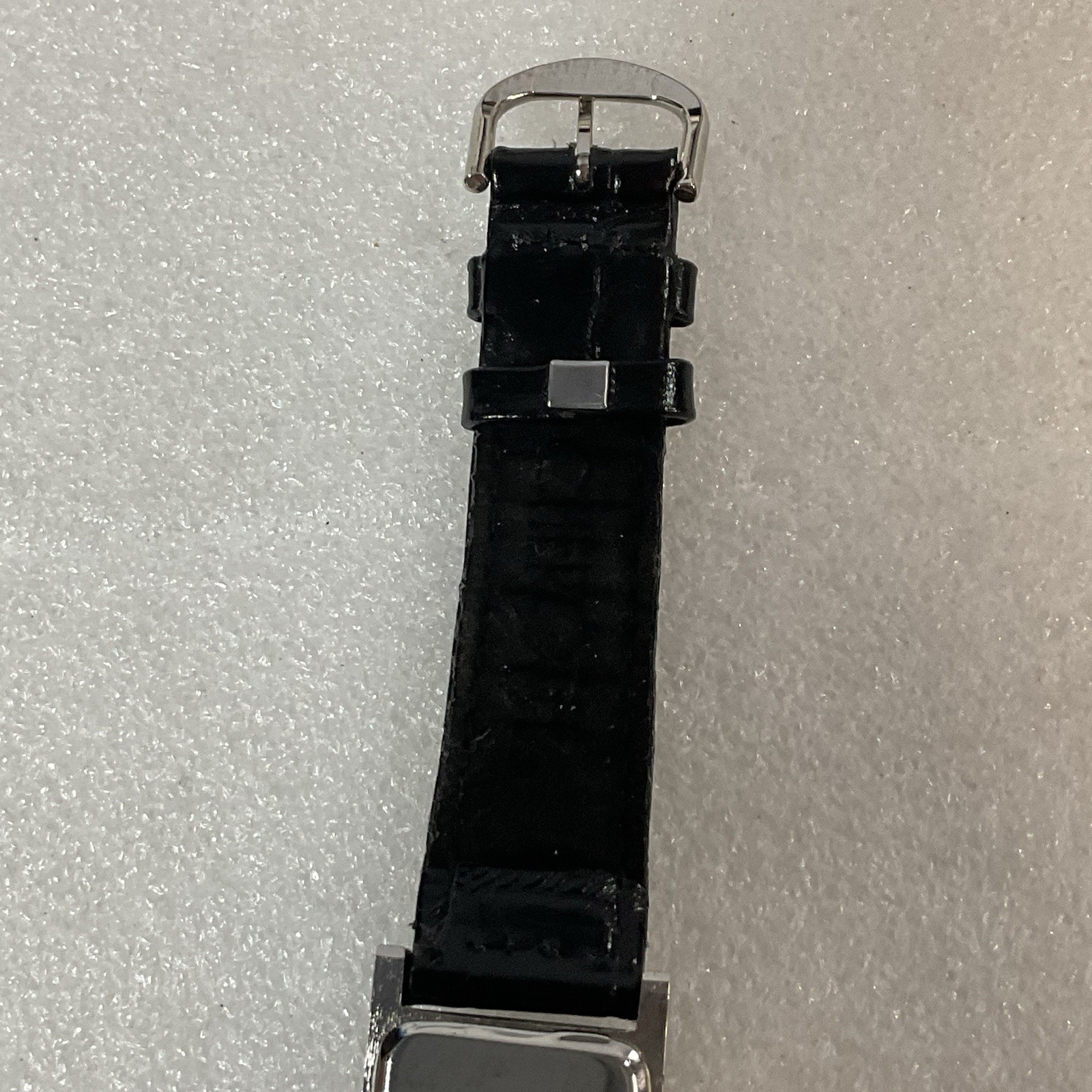 Cherokee Quartz Watch PC22 32-893 GnuFashion - Image 12