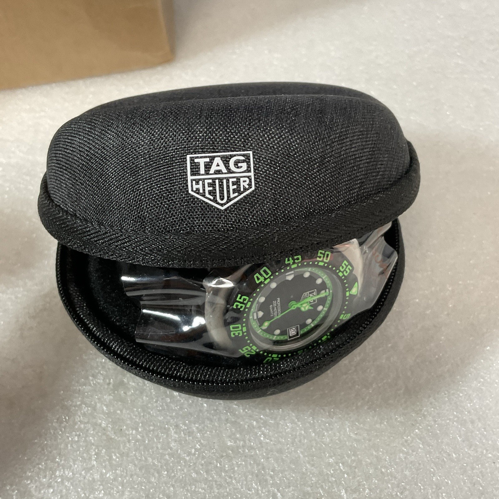 TAG Heuer Formula 1 375.513 Quartz 200M Watch Full Service Papers Box Parts - Image 7