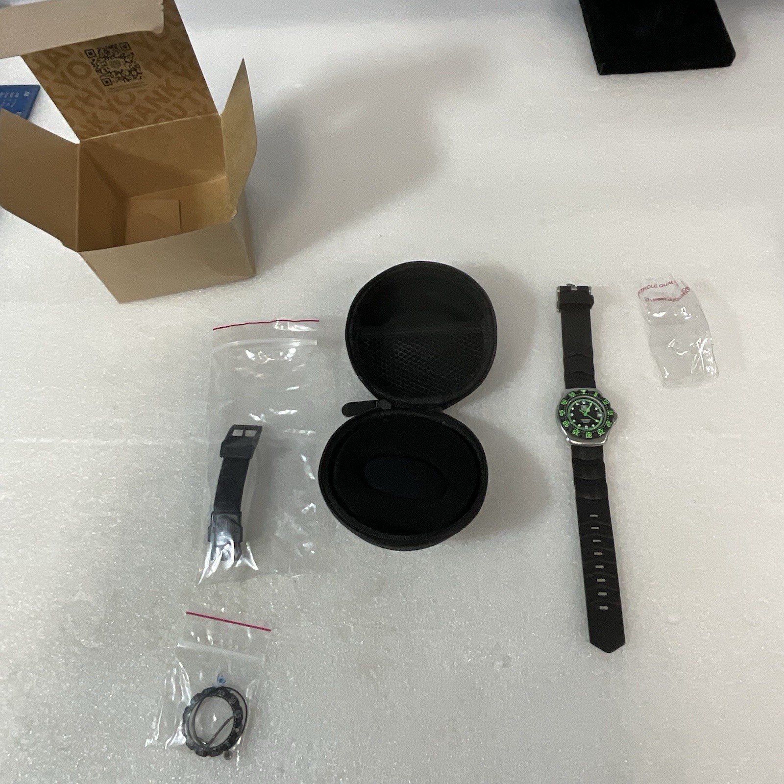 TAG Heuer Formula 1 375.513 Quartz 200M Watch Full Service Papers Box Parts - Image 12