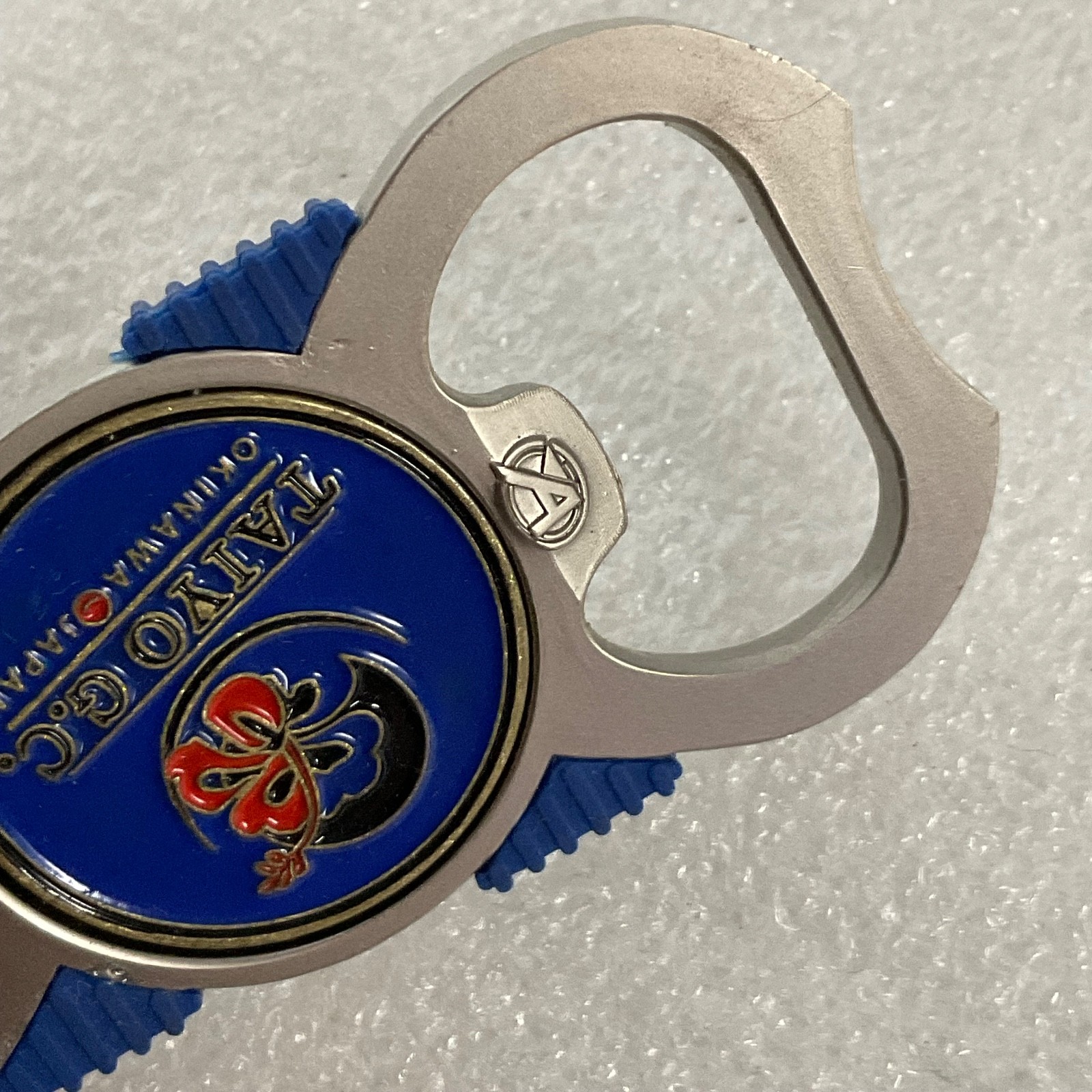 Taiyo G.C. Okinawa Japan Golf Divot Tool 3.5in Bottle Opener Blue Metal - Image 7