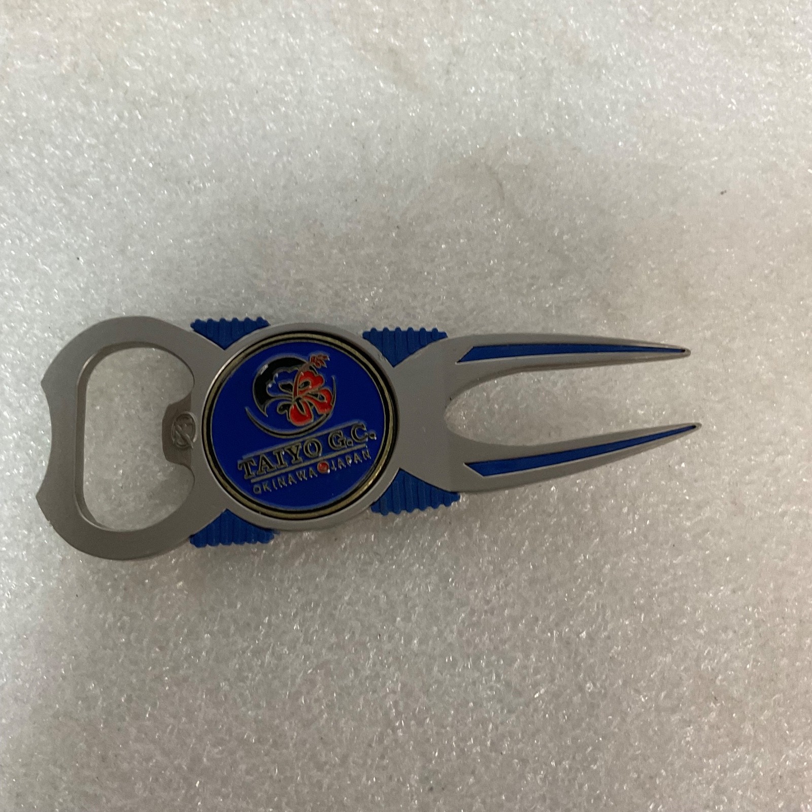 Taiyo G.C. Okinawa Japan Golf Divot Tool 3.5in Bottle Opener Blue Metal - Image 10