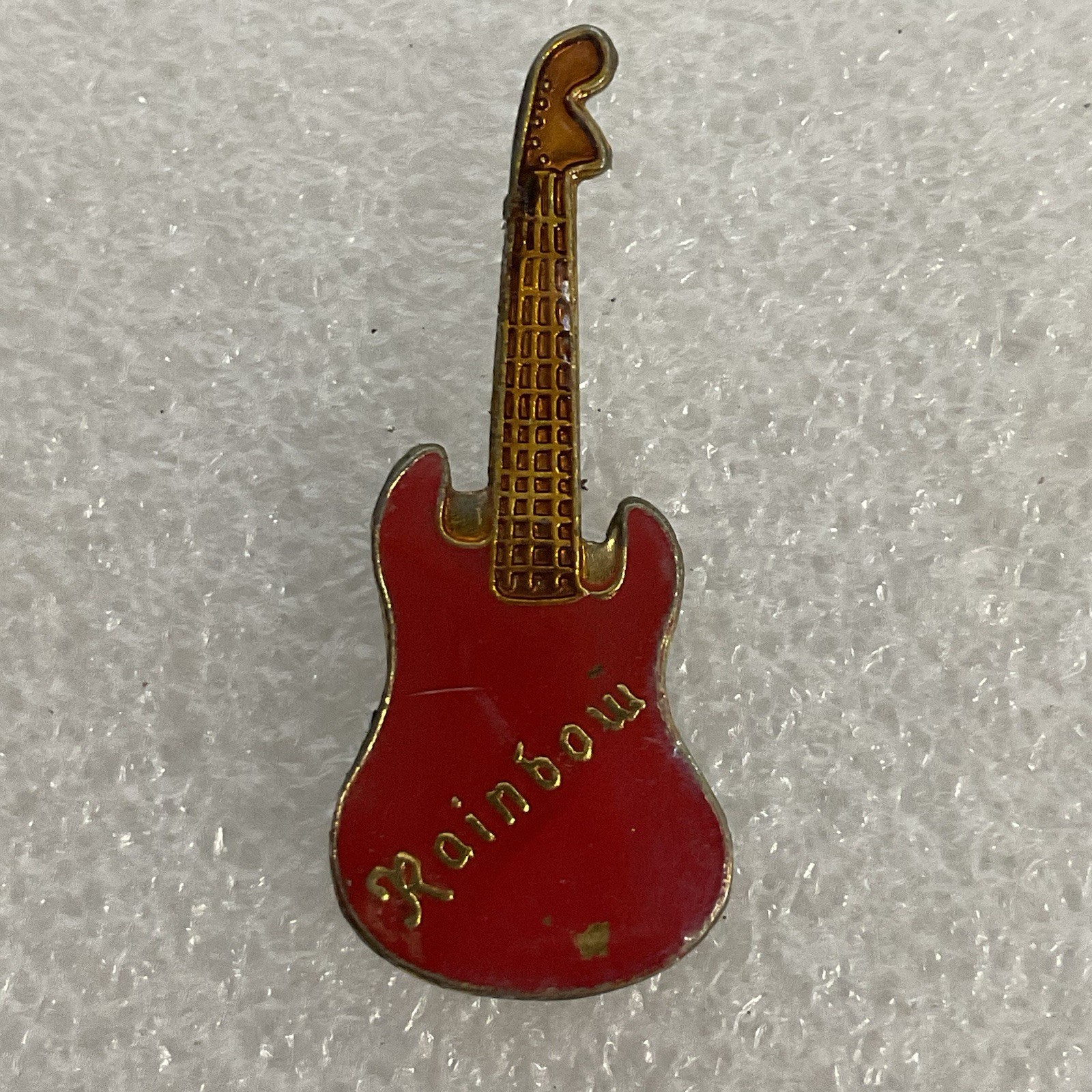Rainbow Red Guitar Metal Enamel 1.5" Pin Pinback Richie Blackmore Rock Vintage - Image 1