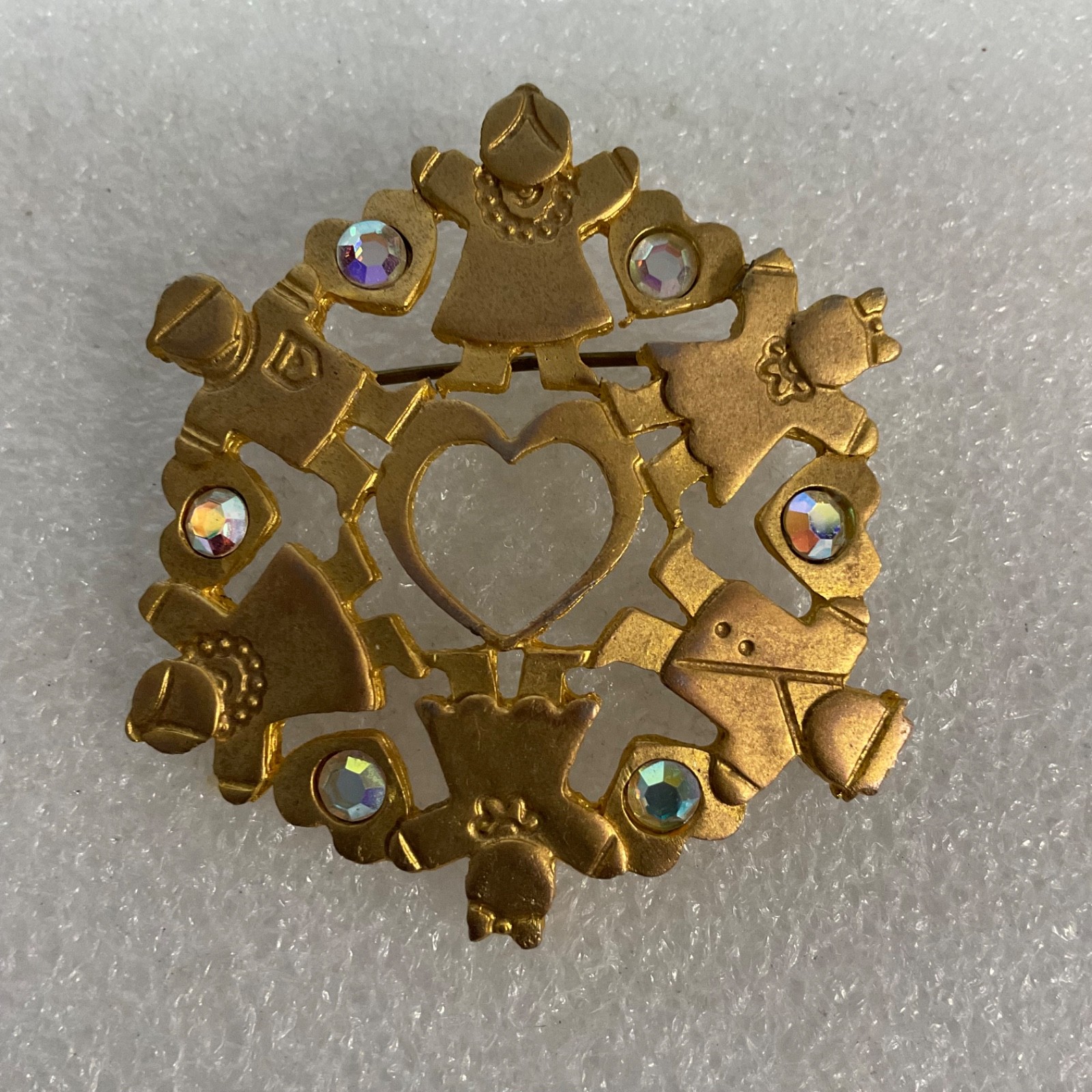 Newpro Gold Tone Children Circle Brooch 2in Heart Rhinestones - Image 1