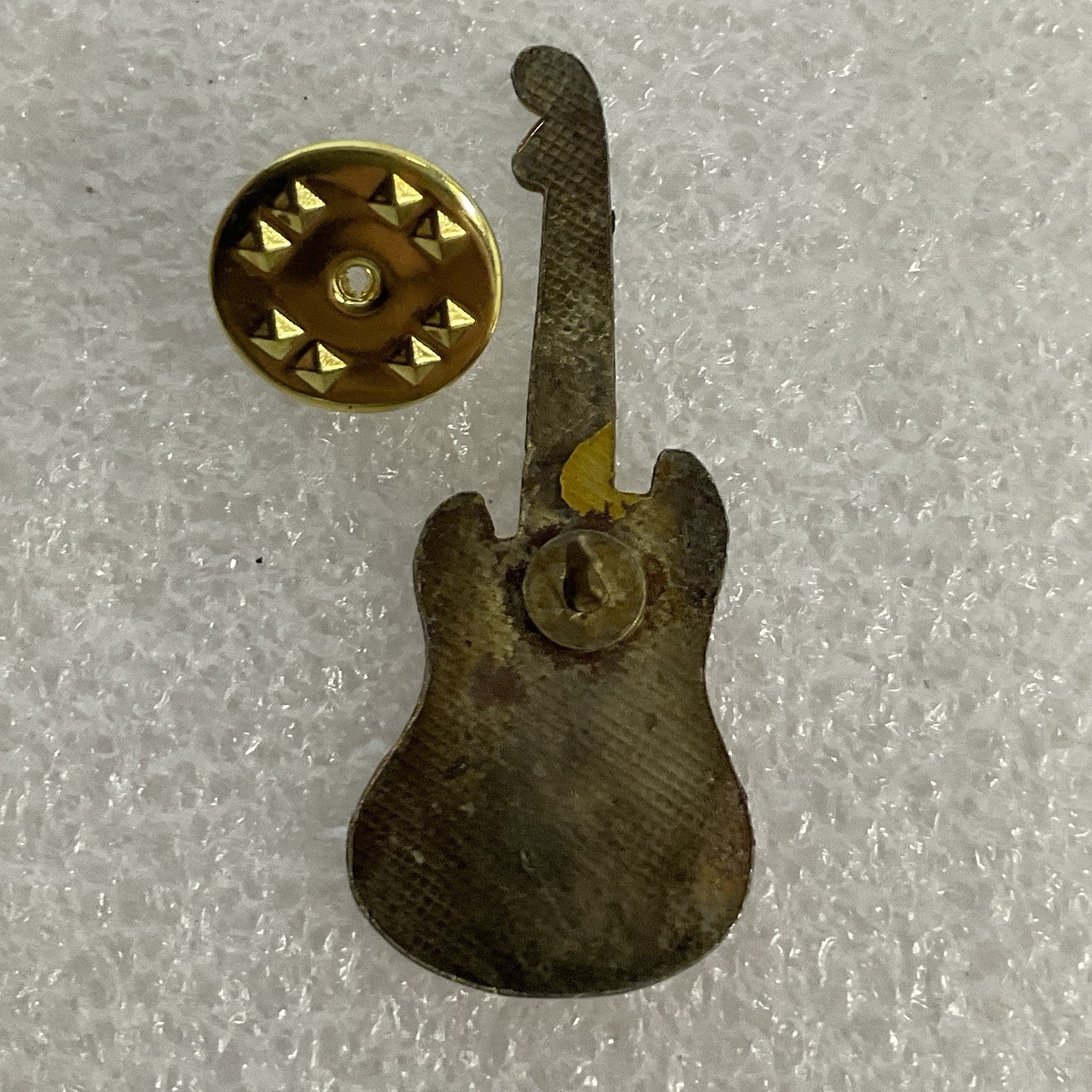 Rainbow Red Guitar Metal Enamel 1.5" Pin Pinback Richie Blackmore Rock Vintage - Image 8