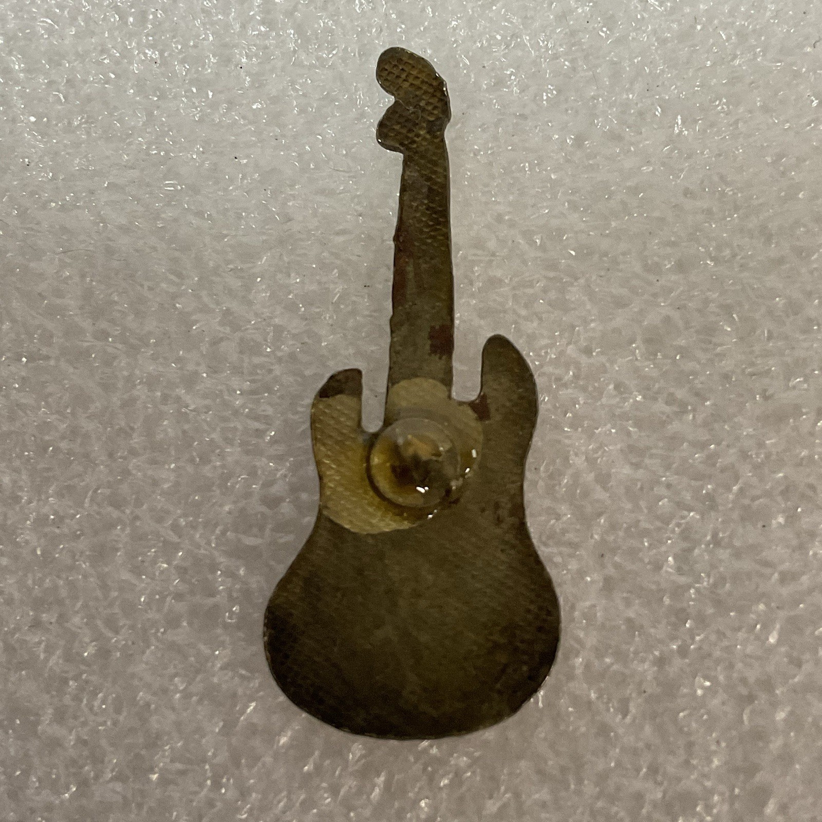 Rainbow Red Guitar Metal Enamel 1.5" Pin Pinback Vintage Richie Blackmore Rock - Image 5