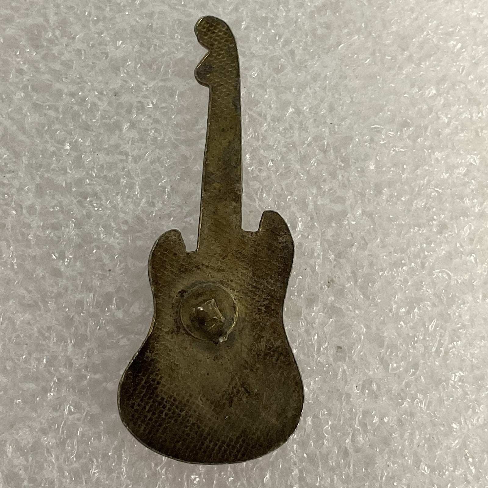 Rainbow Red Guitar Vintage Metal Enamel 1.5" Pin Pinback Richie Blackmore Rock - Image 2