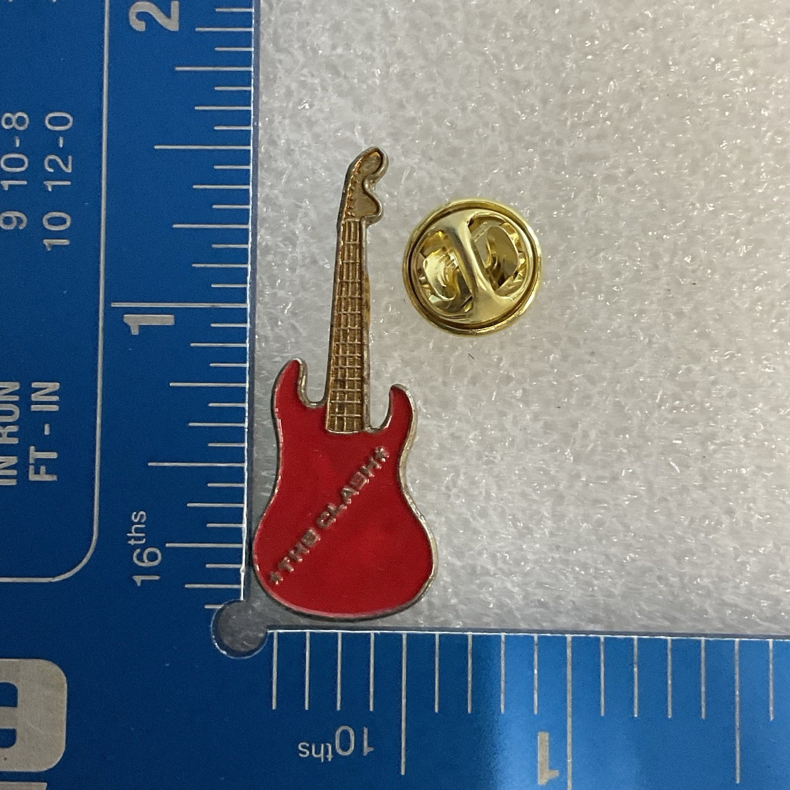 1980’s Vintage The Clash English Rock Band 1.5" Red & Gold Metal Guitar Pin - Image 7