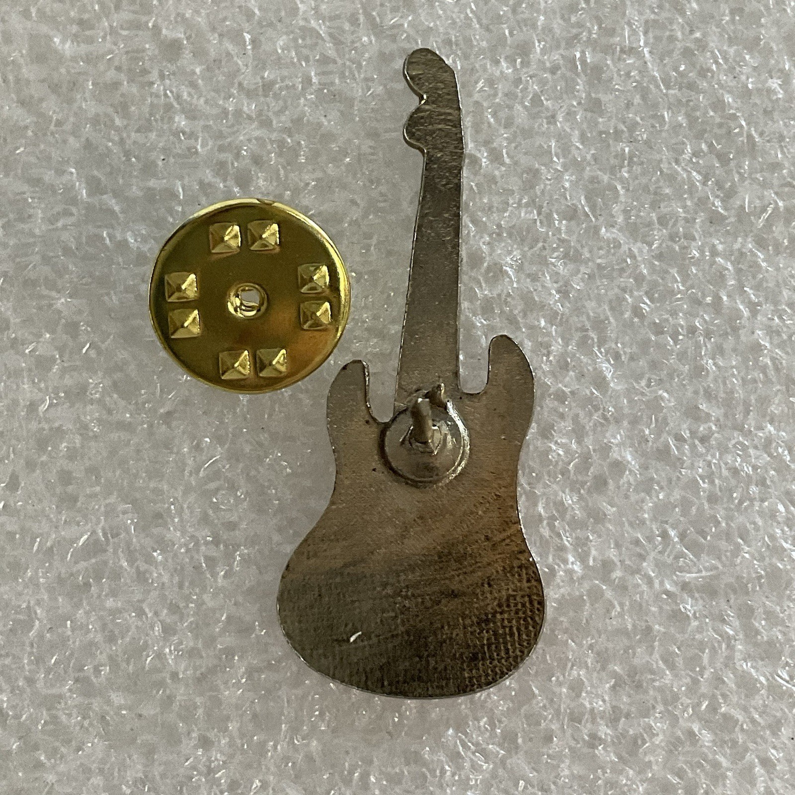 1980’s Vintage The Clash English Rock Band 1.5" Red & Gold Metal Guitar Pin - Image 8