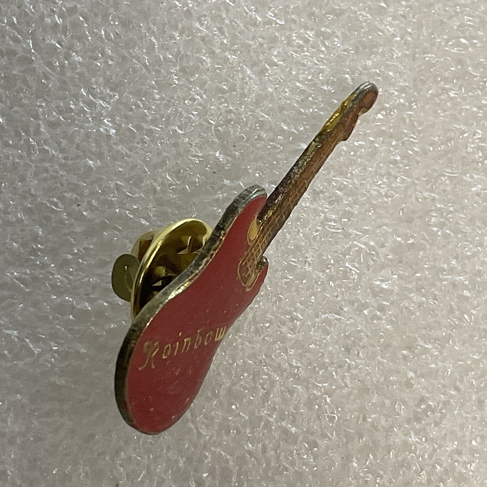 Rainbow Red Guitar Metal Enamel 1.5" Pin Pinback Vintage Richie Blackmore Rock - Image 3