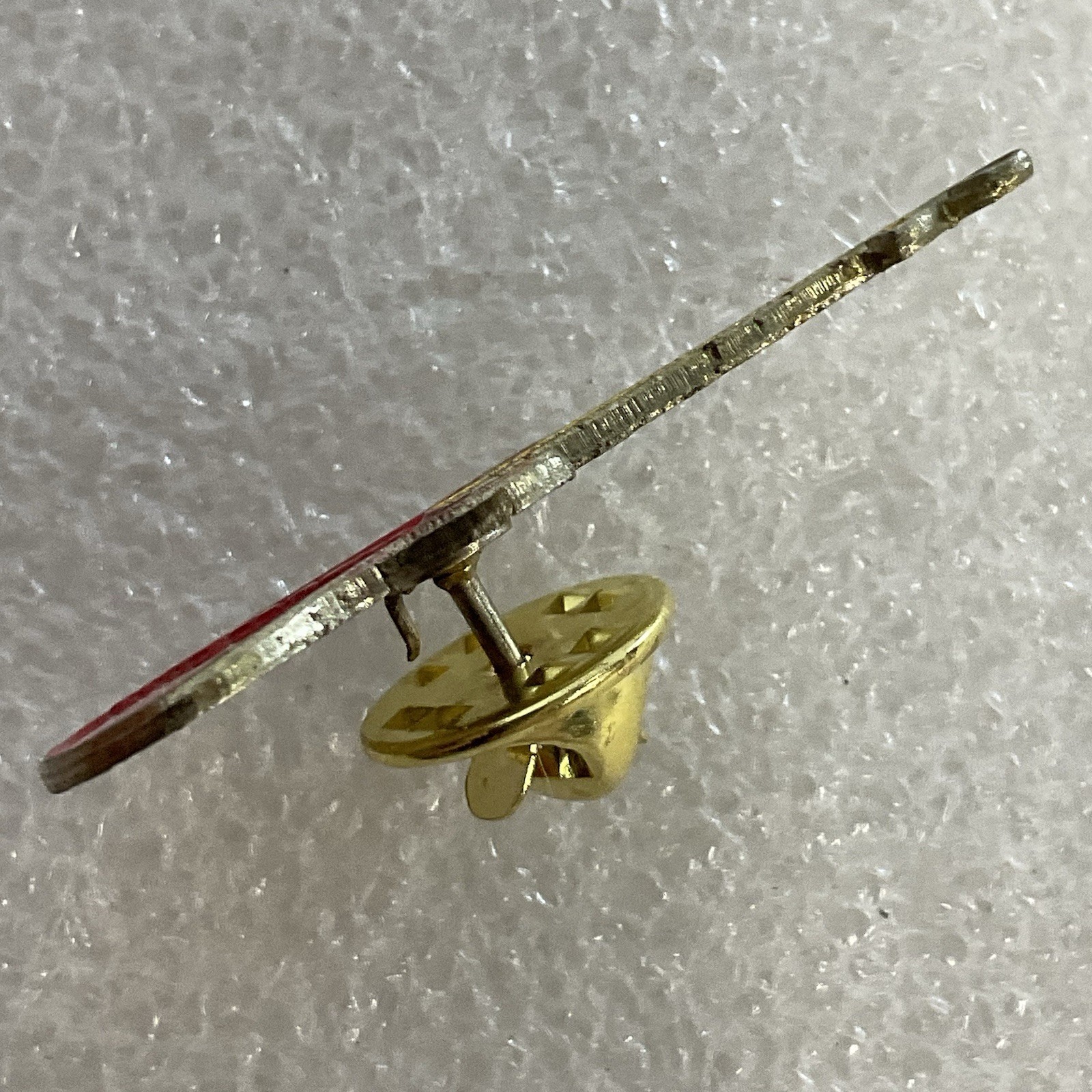1980’s Vintage The Clash English Rock Band 1.5" Red & Gold Metal Guitar Pin - Image 4