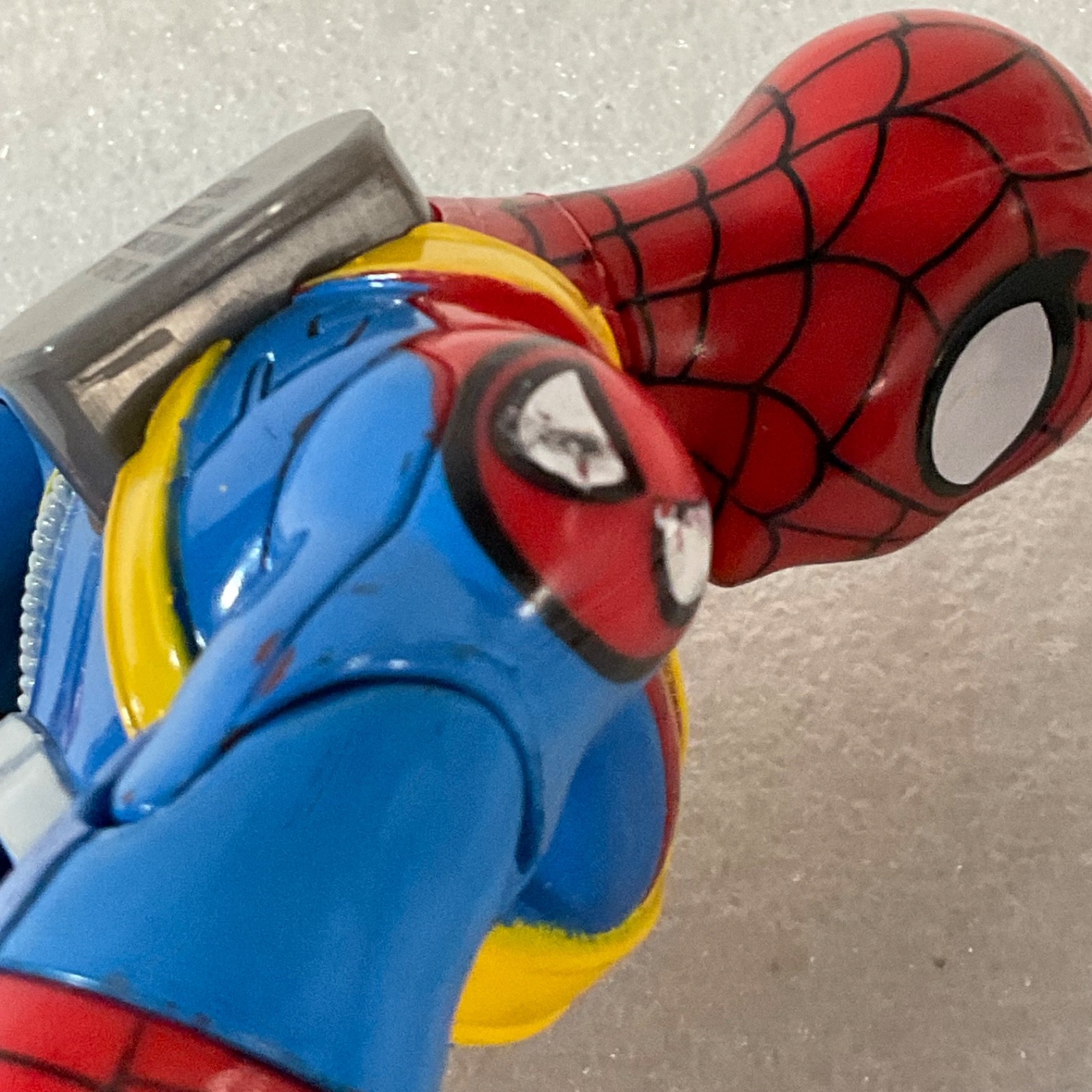 2005 Toy Biz Marvel Spider-Man Action Figure 10in Yellow Boots - Image 8