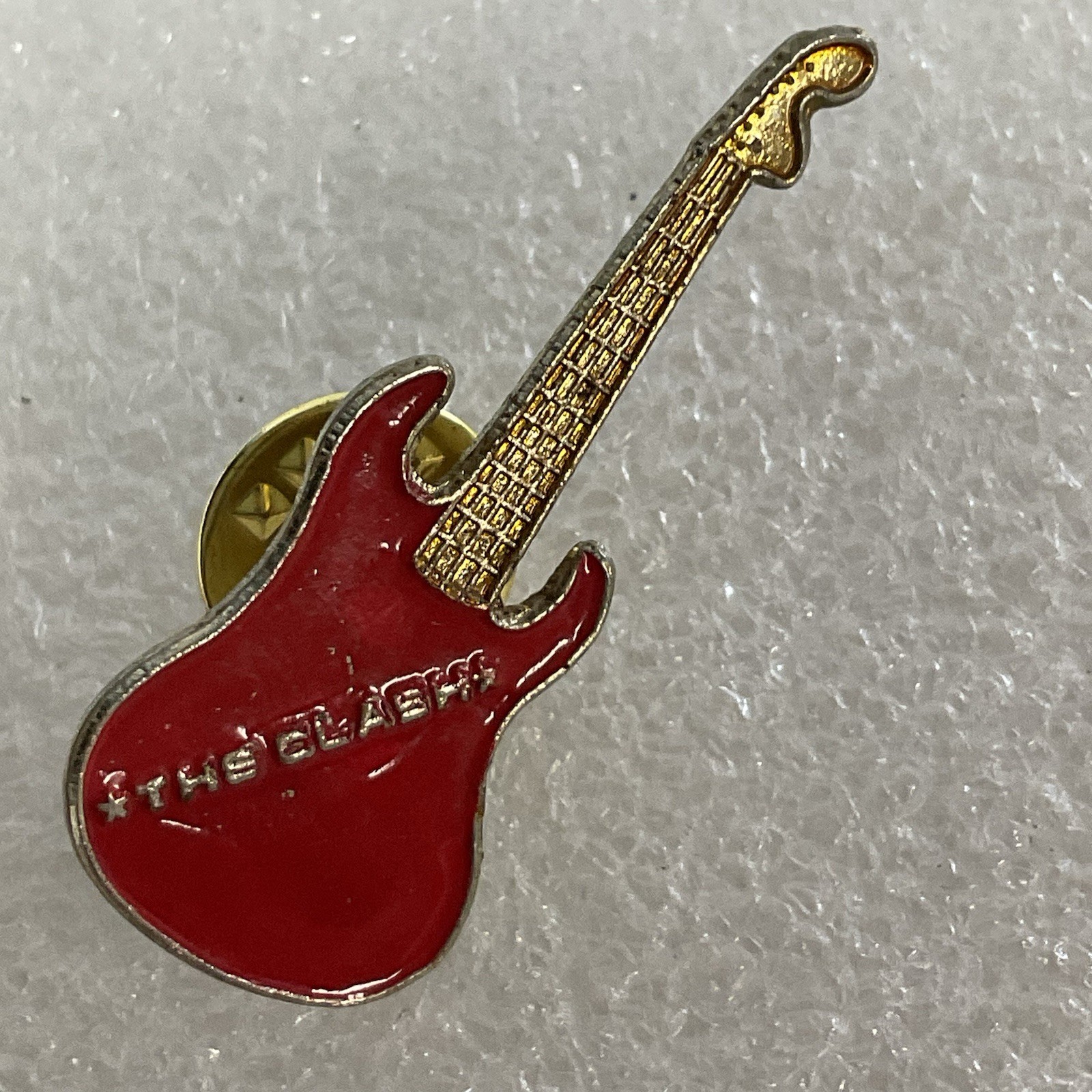 1980’s The Clash English Rock Band 1.5" Vintage Red & Gold Metal Guitar Pin - Image 5