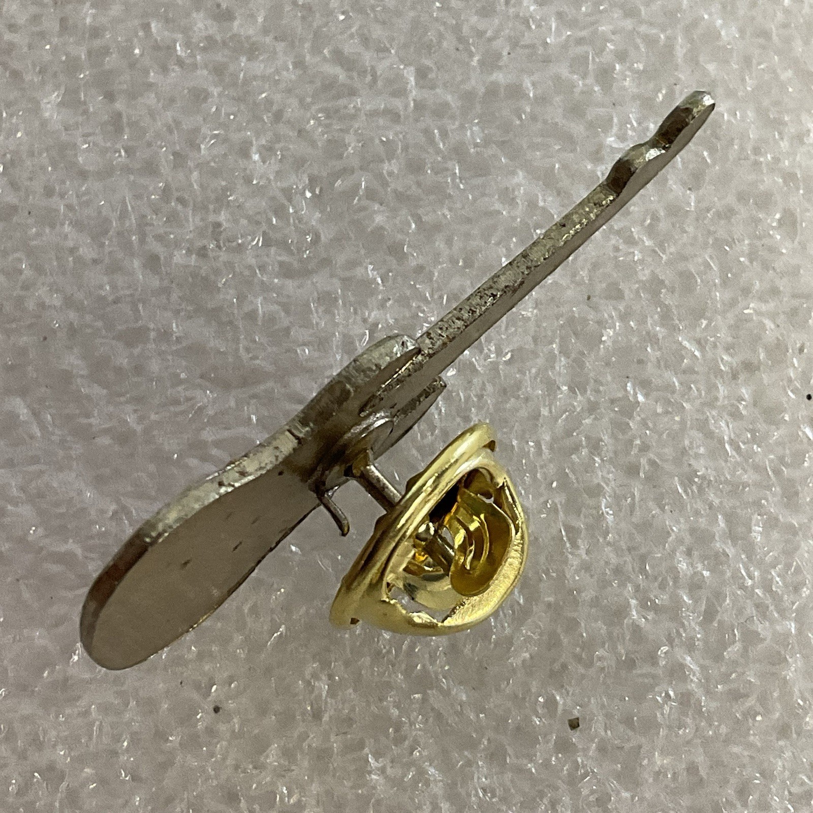 1980’s The Clash English Rock Band 1.5" Vintage Red & Gold Metal Guitar Pin - Image 3