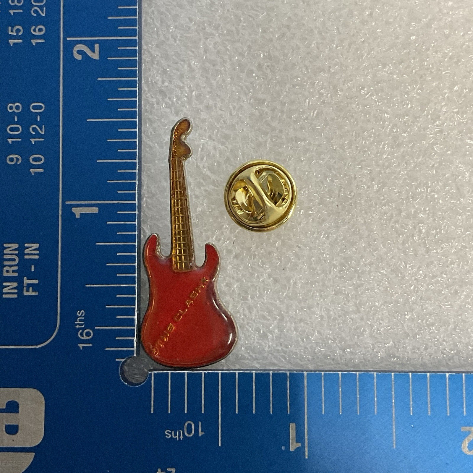 1980’s The Clash English Rock Band 1.5" Red & Gold Metal Vintage Guitar Pin - Image 7