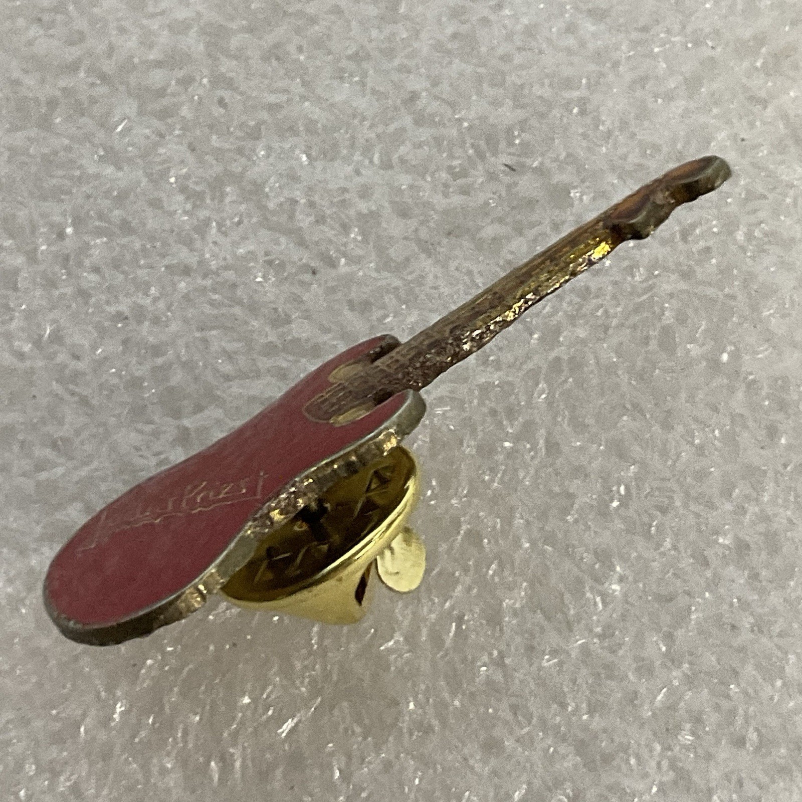 Judas Priest Red & Gold Guitar Vintage Enamel Metal Pin Pinback GnuCollectibles - Image 8