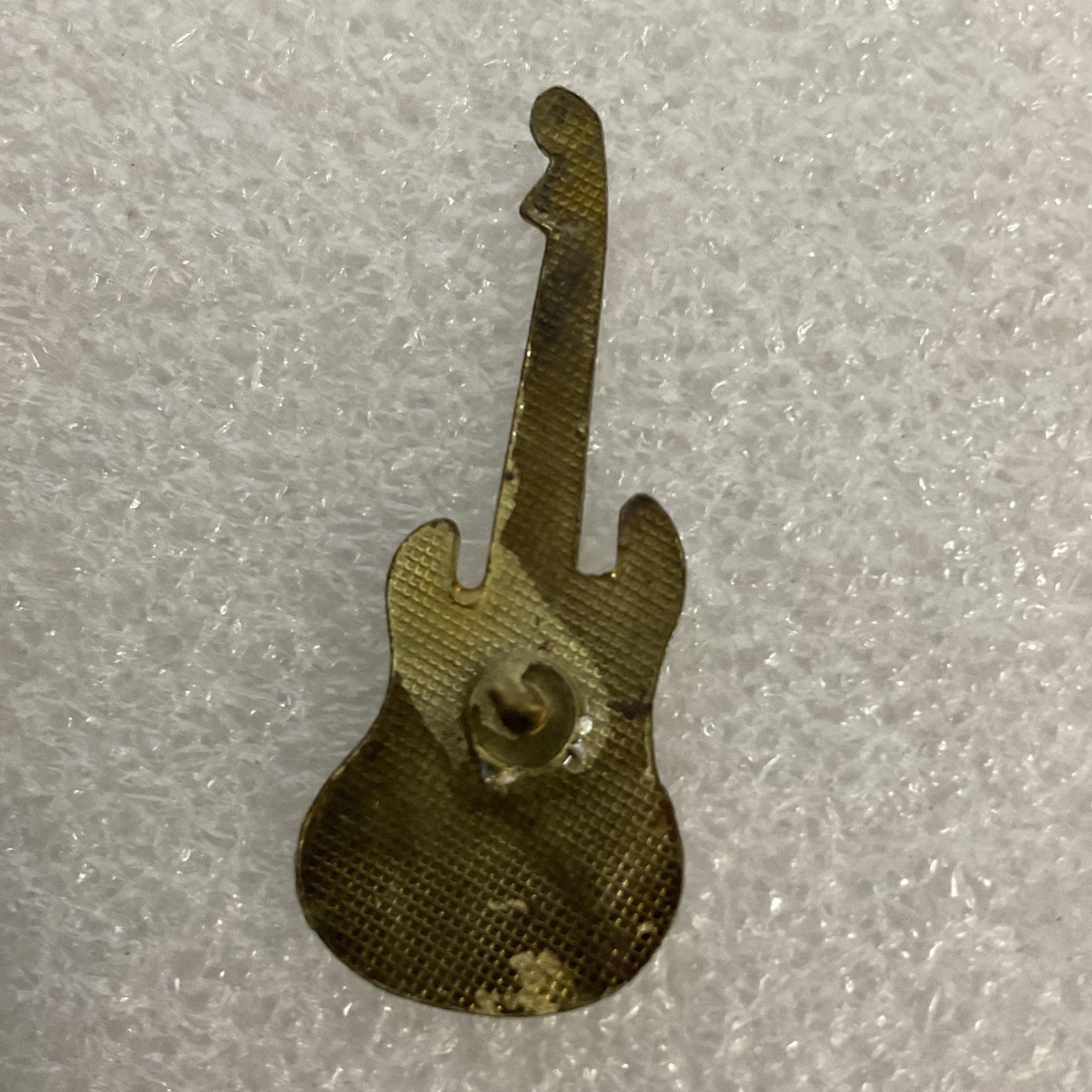 Judas Priest Teal & Gold Guitar Vintage Enamel Metal Pin Pinback GnuCollectibles - Image 2