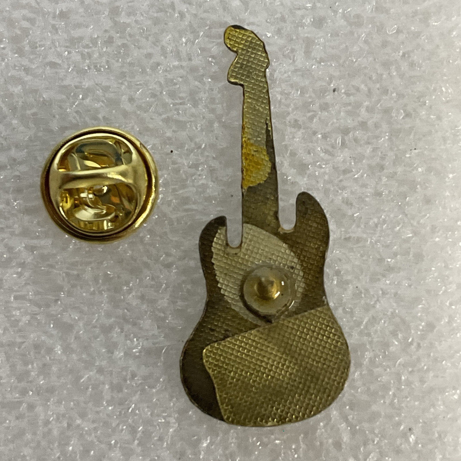 Judas Priest Teal & Gold Guitar Vintage Enamel Metal Pin Pinback GnuCollectibles - Image 6