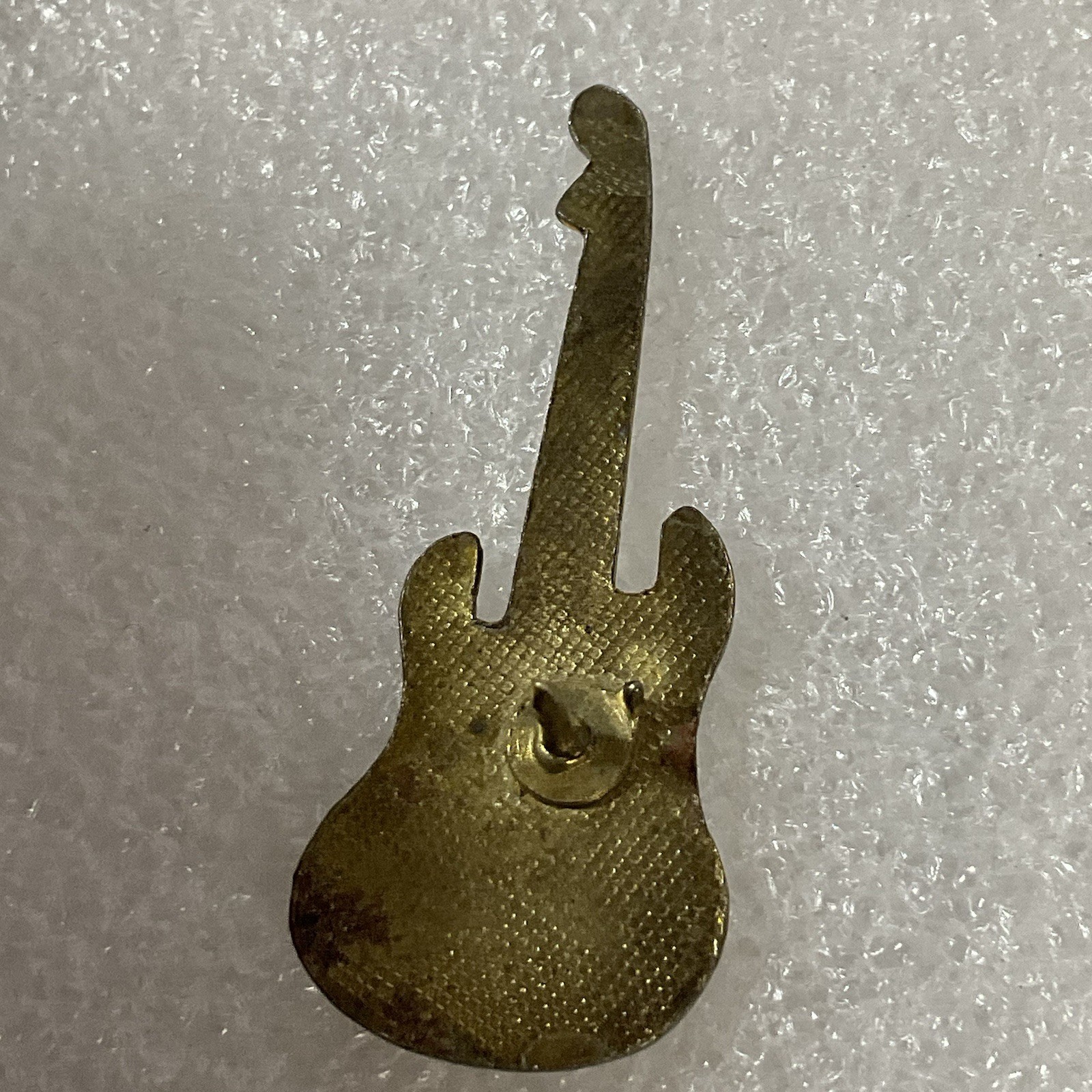 Judas Priest Teal & Gold Guitar Vintage Enamel Metal Pin Pinback GnuCollectibles - Image 2