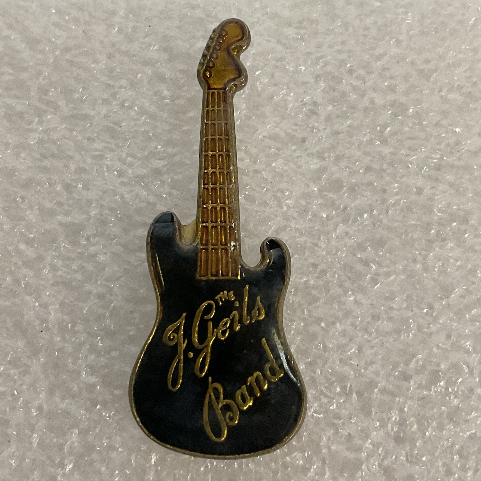 The J Geils Band Black &Gold Guitar Enamel Metal Vtg Pin Pinback GnuCollectibles - Image 1