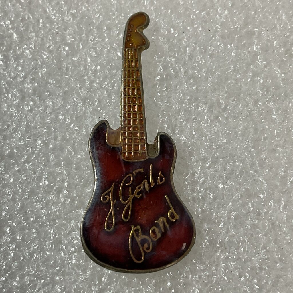 The J Geils BandRed & Gold Guitar Vtg Enamel Metal Pin Pinback GnuCollectibles - Image 1