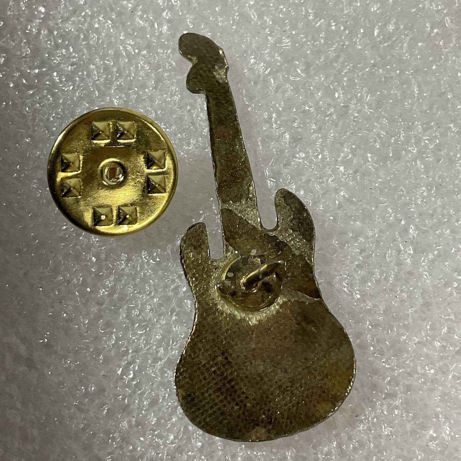 The J Geils BandRed & Gold Guitar Enamel Metal Pin Vtg Pinback GnuCollectibles - Image 4