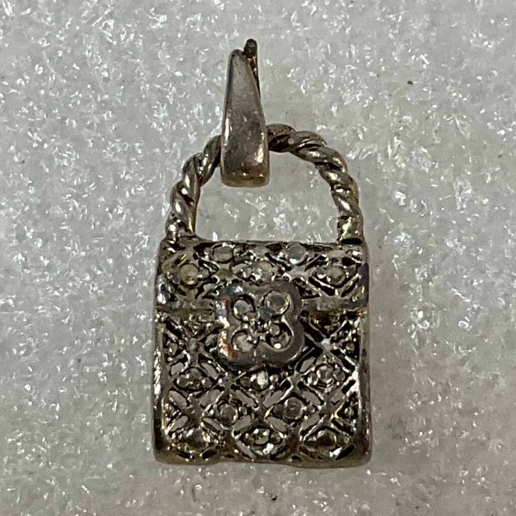 Vintage Silver Toned Handbag Purse Charm Pendant 2.45g Jewelry Accessory - Image 1