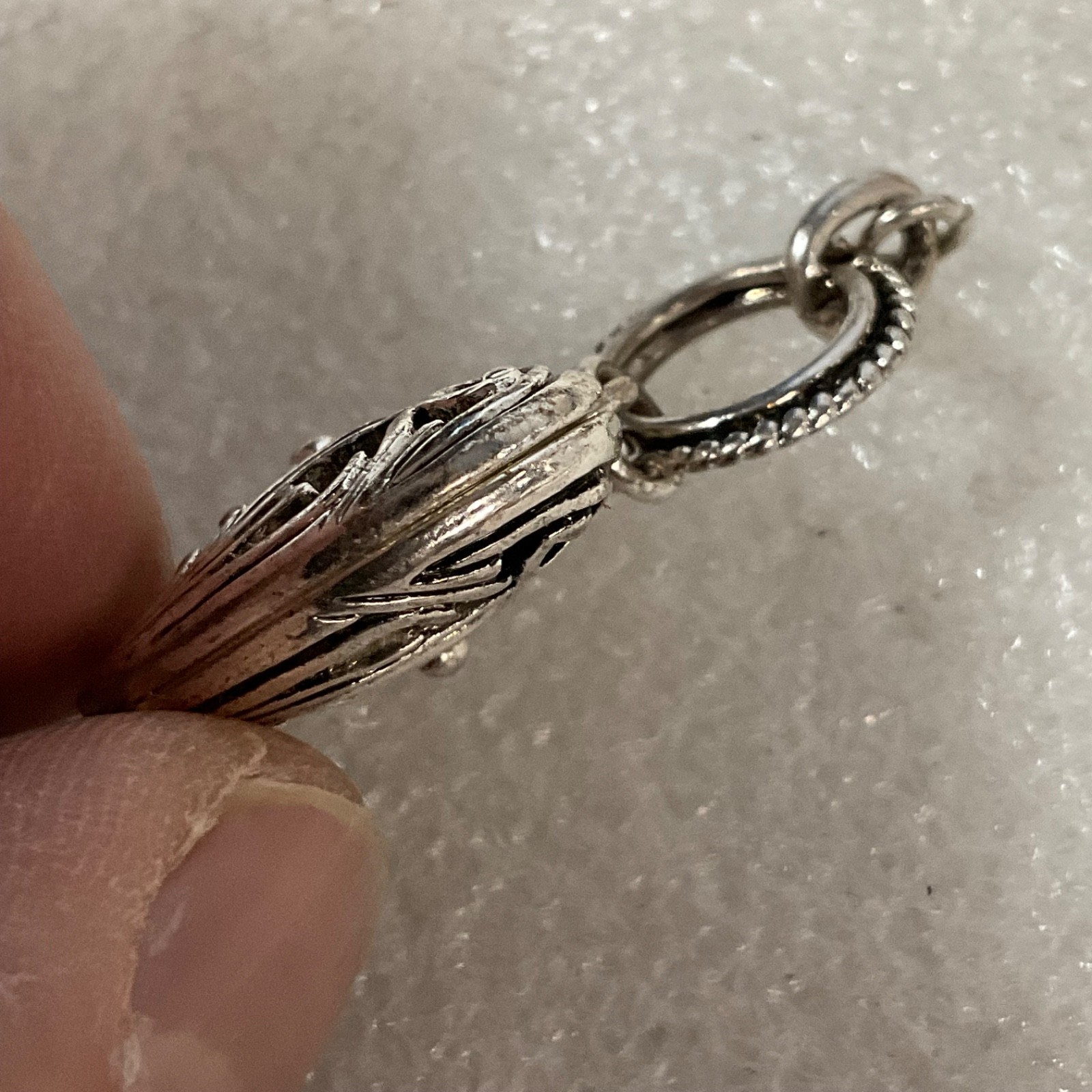 Vintage Style Silver Tone Heart Pendant Filigree Flower Charm 8g Jewelry - Image 3