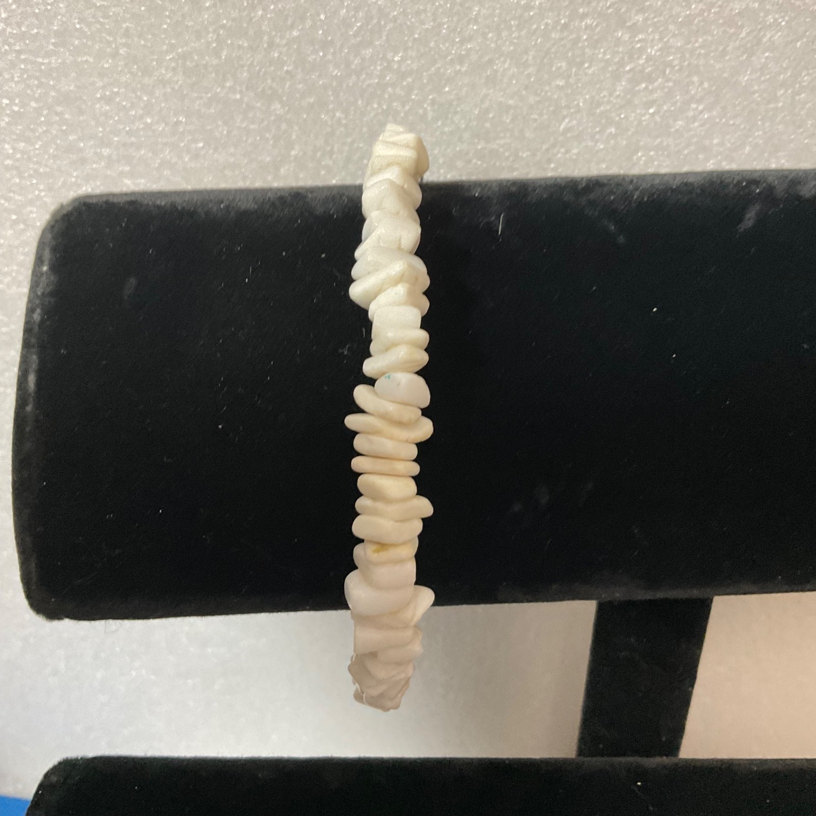 Vintage White Shell Chip Bracelet 7.75" Natural Beach Jewelry w/ Magnetic Clasp - Image 3